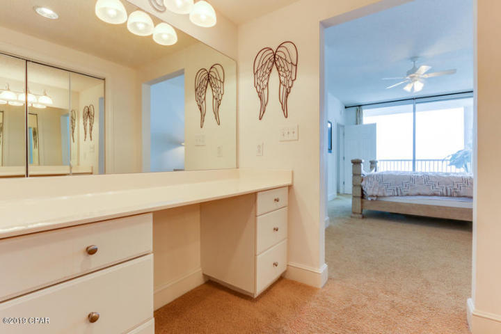 MAJESTIC BEACH TOWERS II - Residential