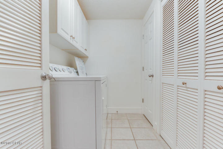 MAJESTIC BEACH TOWERS II - Residential