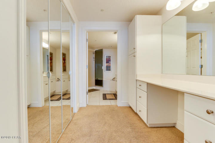 MAJESTIC BEACH TOWERS II - Residential