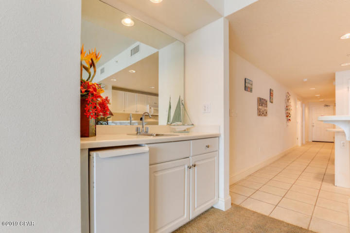 MAJESTIC BEACH TOWERS II - Residential