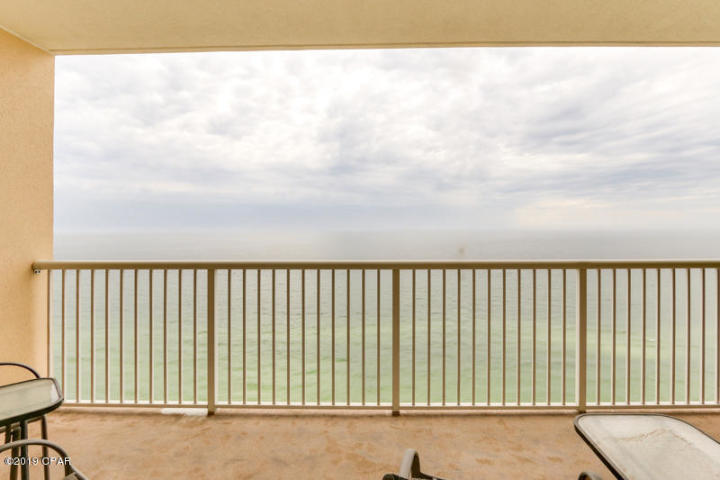 MAJESTIC BEACH TOWERS II - Residential