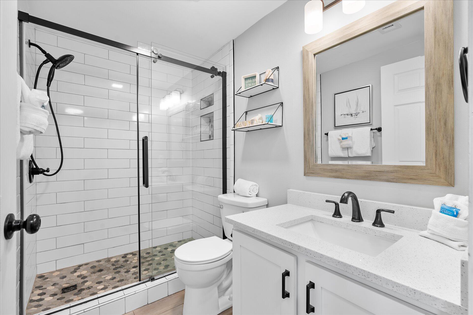 Emerald  Towers west condo - Residential