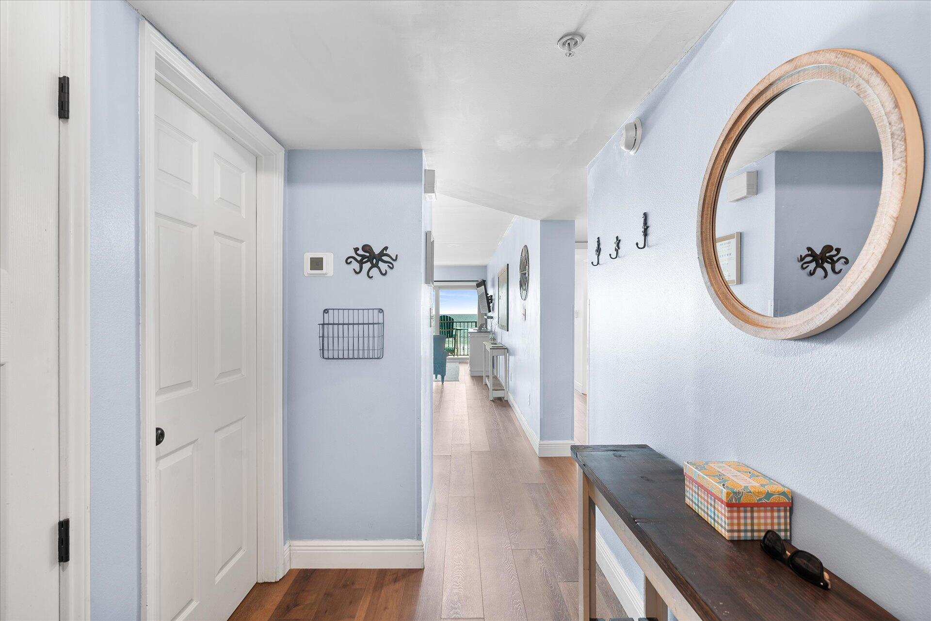 Emerald  Towers west condo - Residential