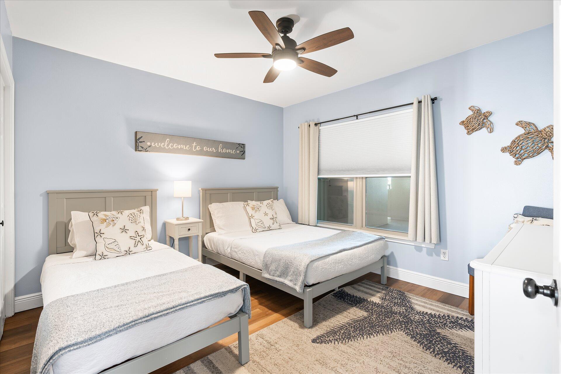 Emerald  Towers west condo - Residential