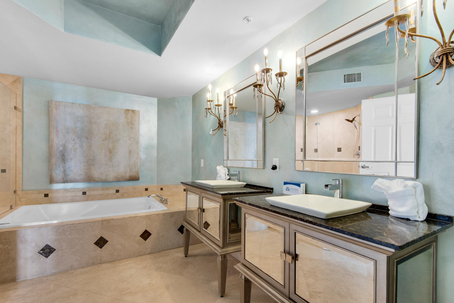 ST. MAARTEN AT SILVER SHELLS - Residential