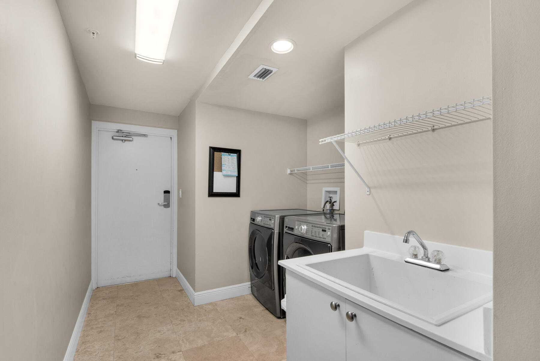 ST. MAARTEN AT SILVER SHELLS - Residential