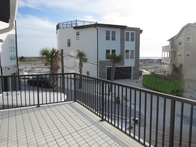 EAST PASS T/H 2 - Residential Lease