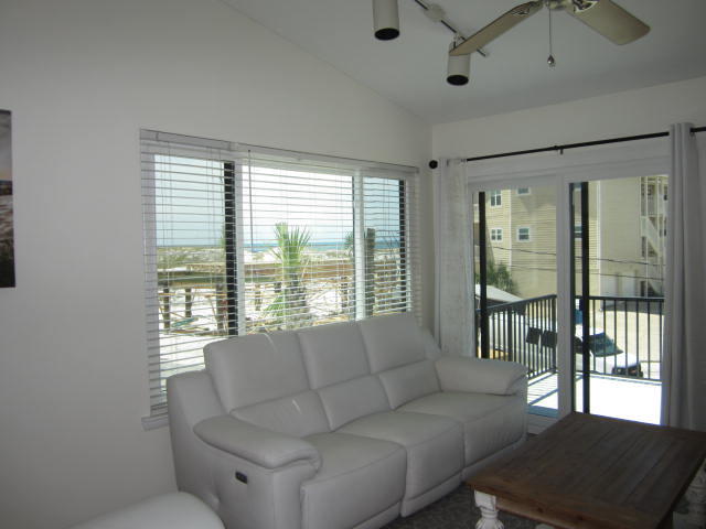 EAST PASS T/H 2 - Residential Lease