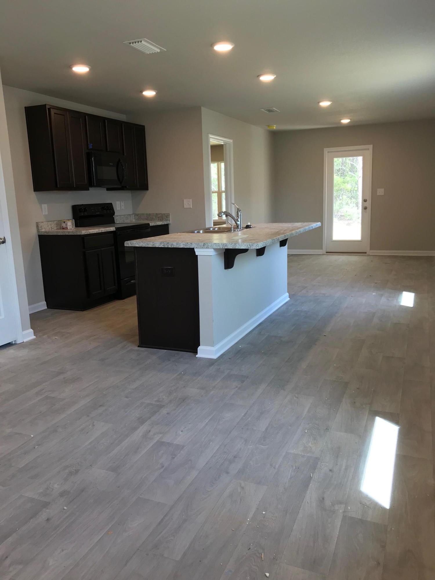 HAMMOCK BAY - Residential Lease