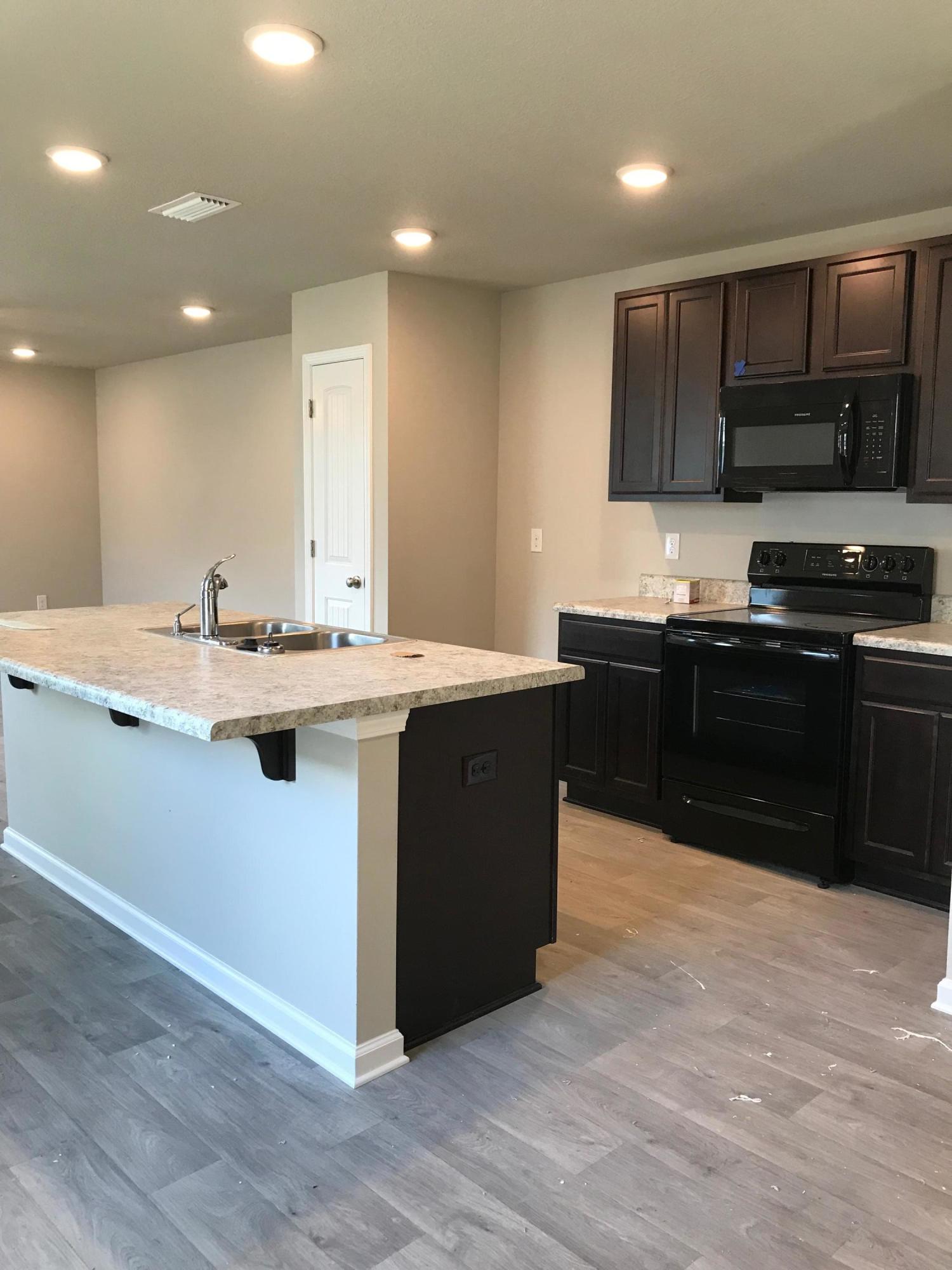 HAMMOCK BAY - Residential Lease