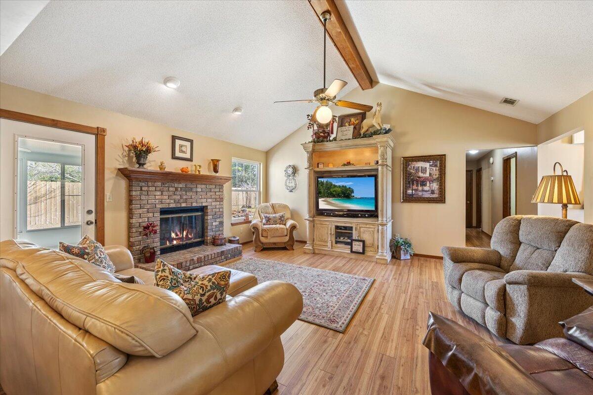 CHATEAU PRES DE LA MER - Residential