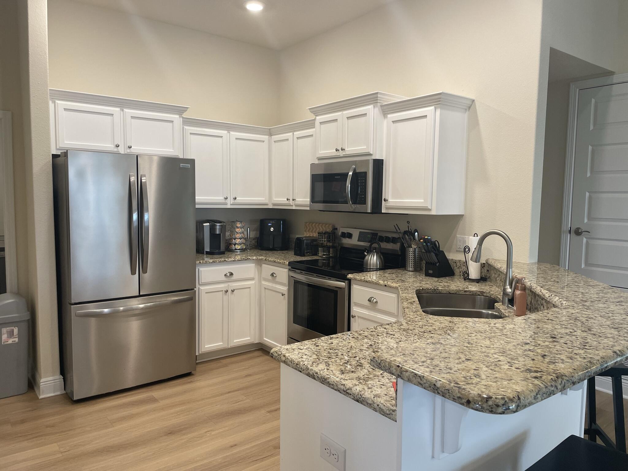 RIDGEWAY LANDING PHASE 1 - Residential Lease