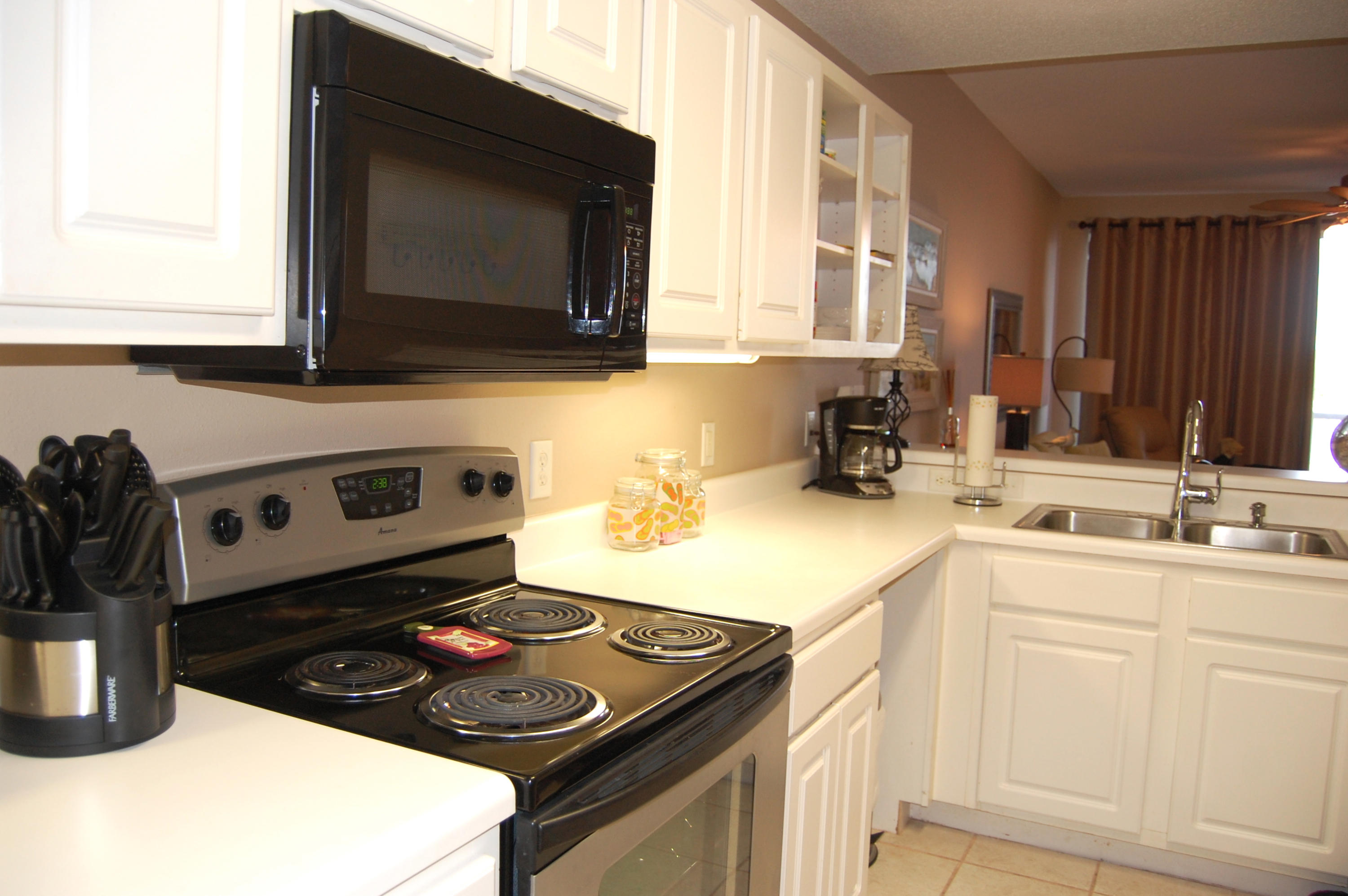 PALM COURT YACHT CLUB - Residential