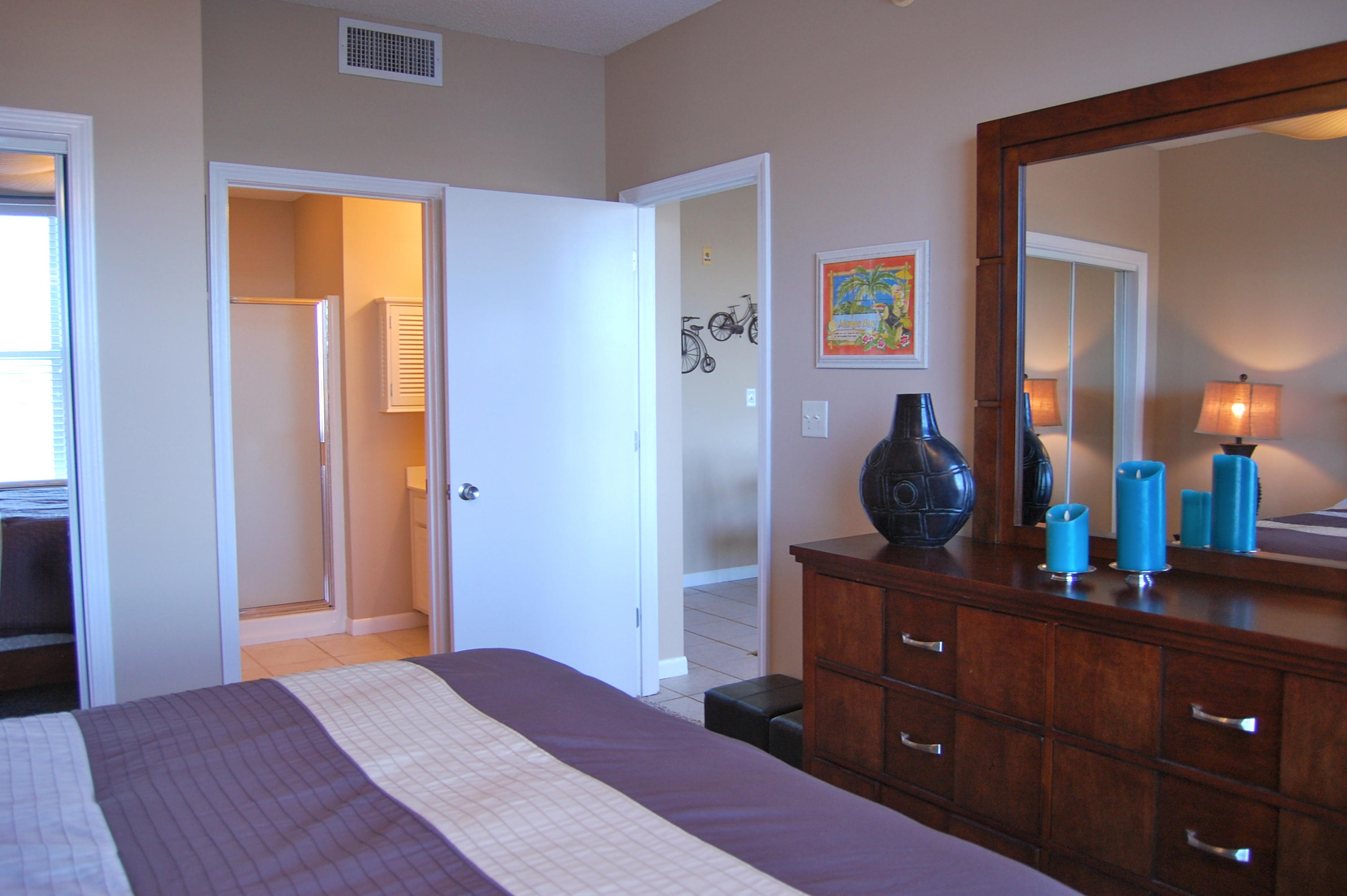 PALM COURT YACHT CLUB - Residential