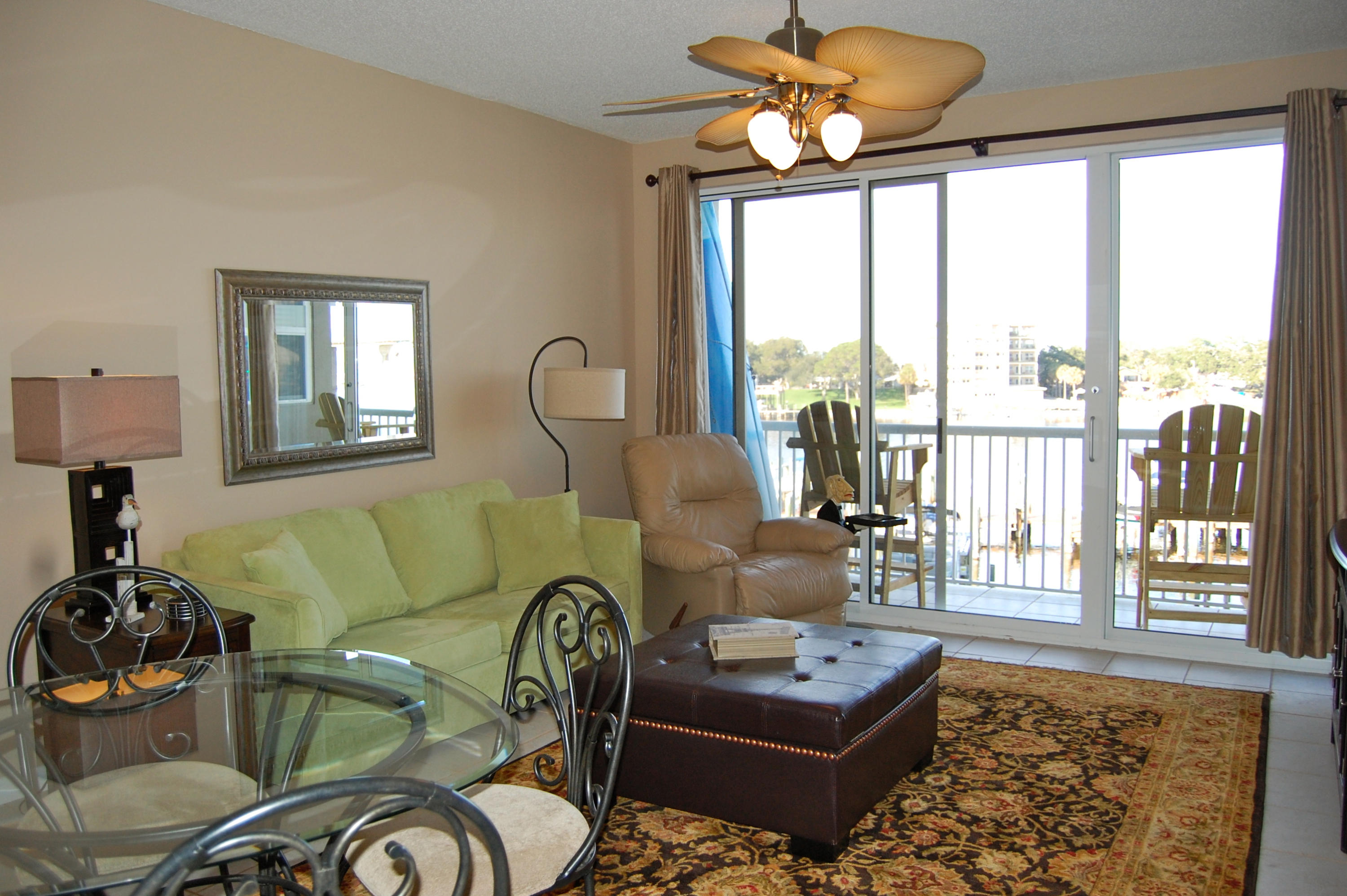 PALM COURT YACHT CLUB - Residential