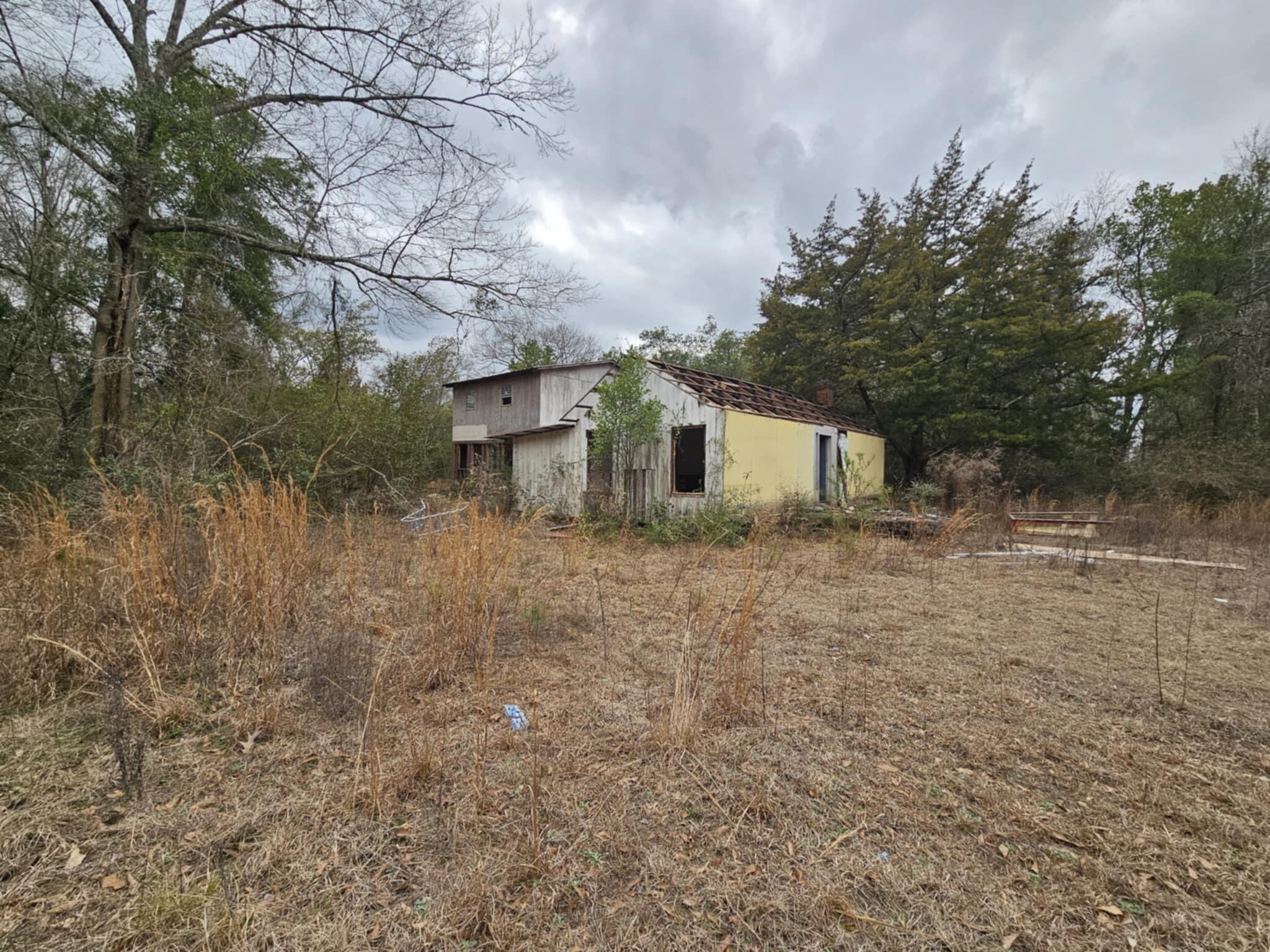 METES & BOUNDS - Land