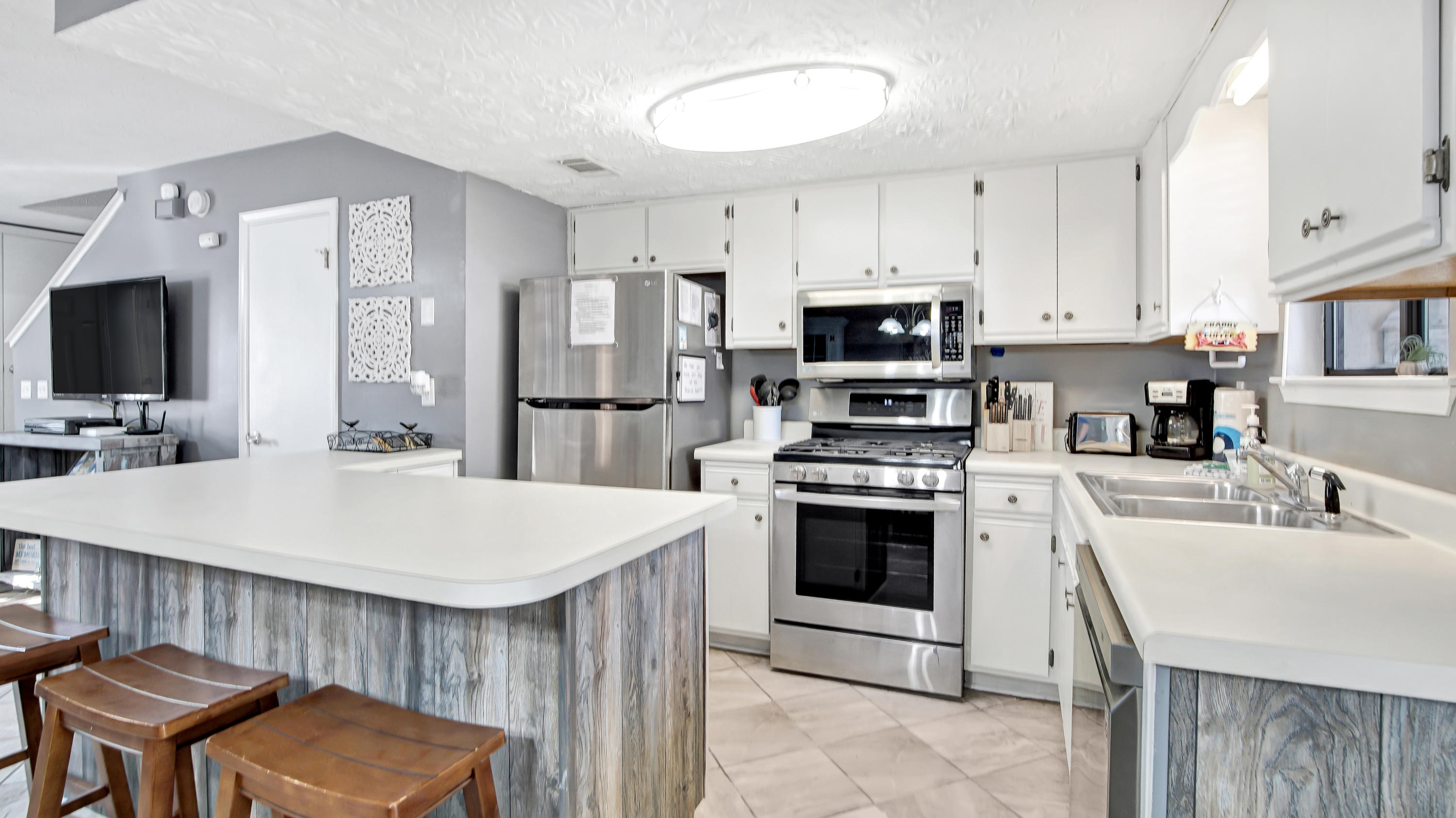 GULF HIGHLAND BEACH RESORT UNREC - Residential