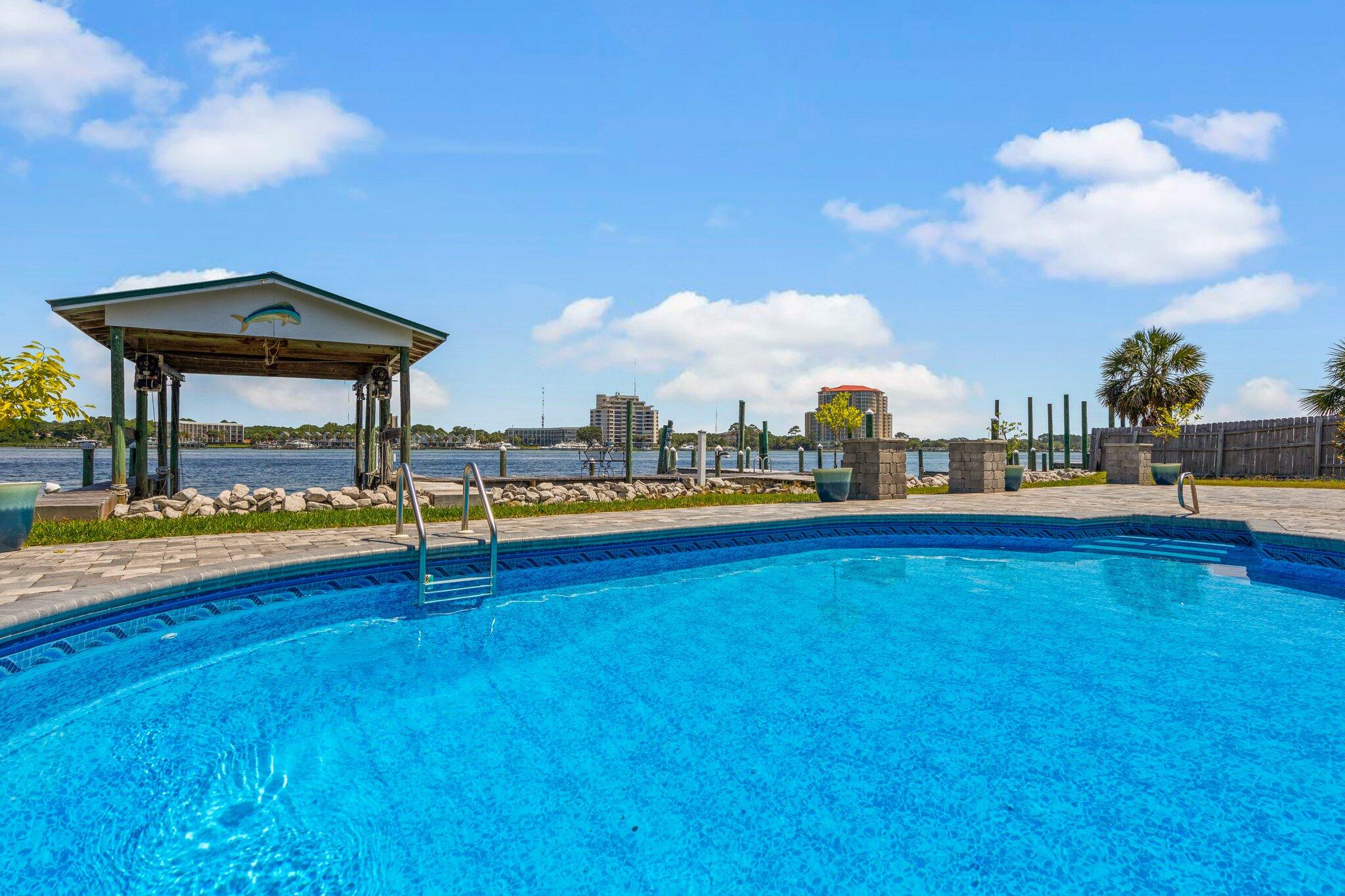 SANTA ROSA ISLAND - Residential