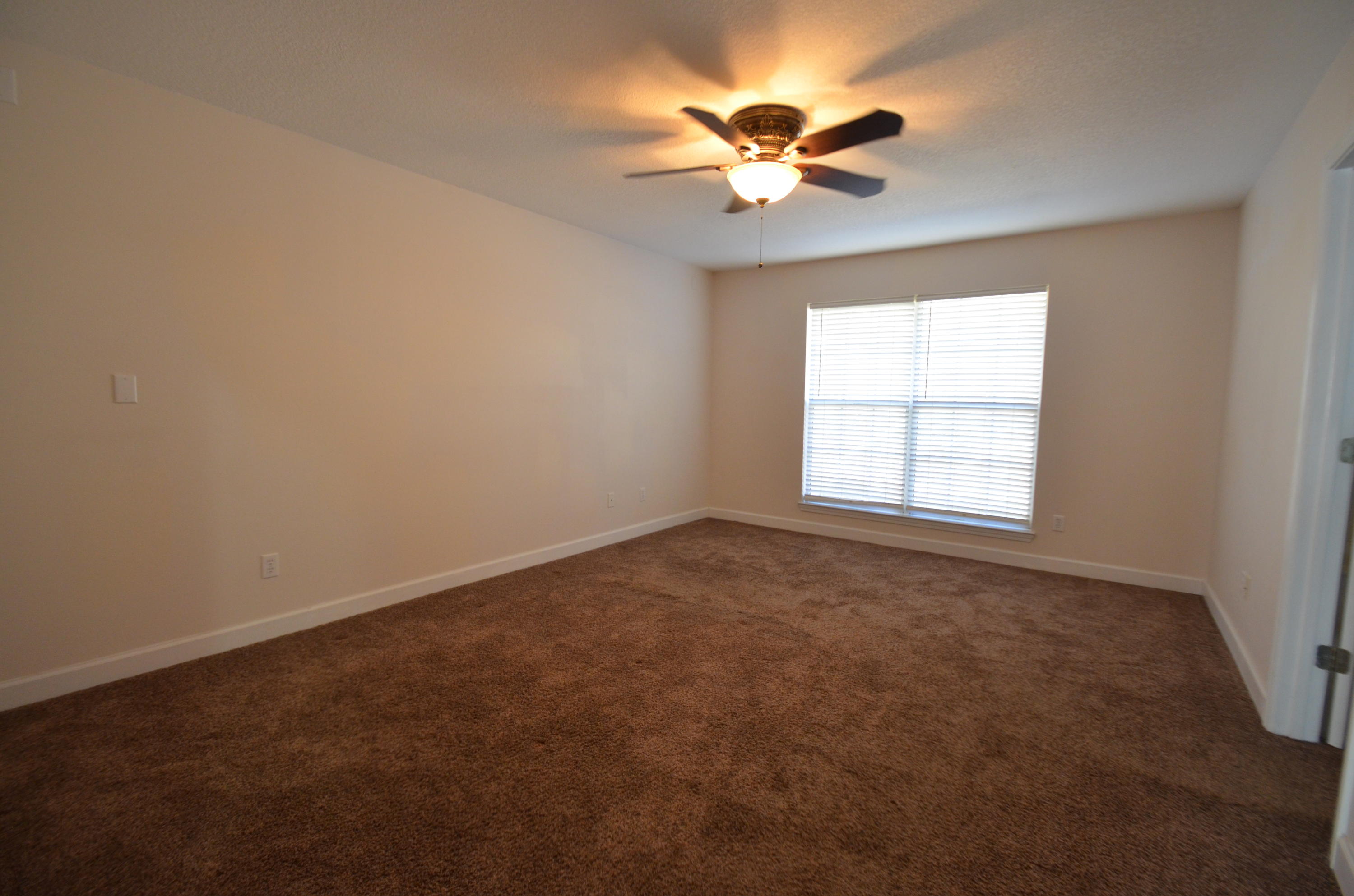 MARINERS COVE - Residential