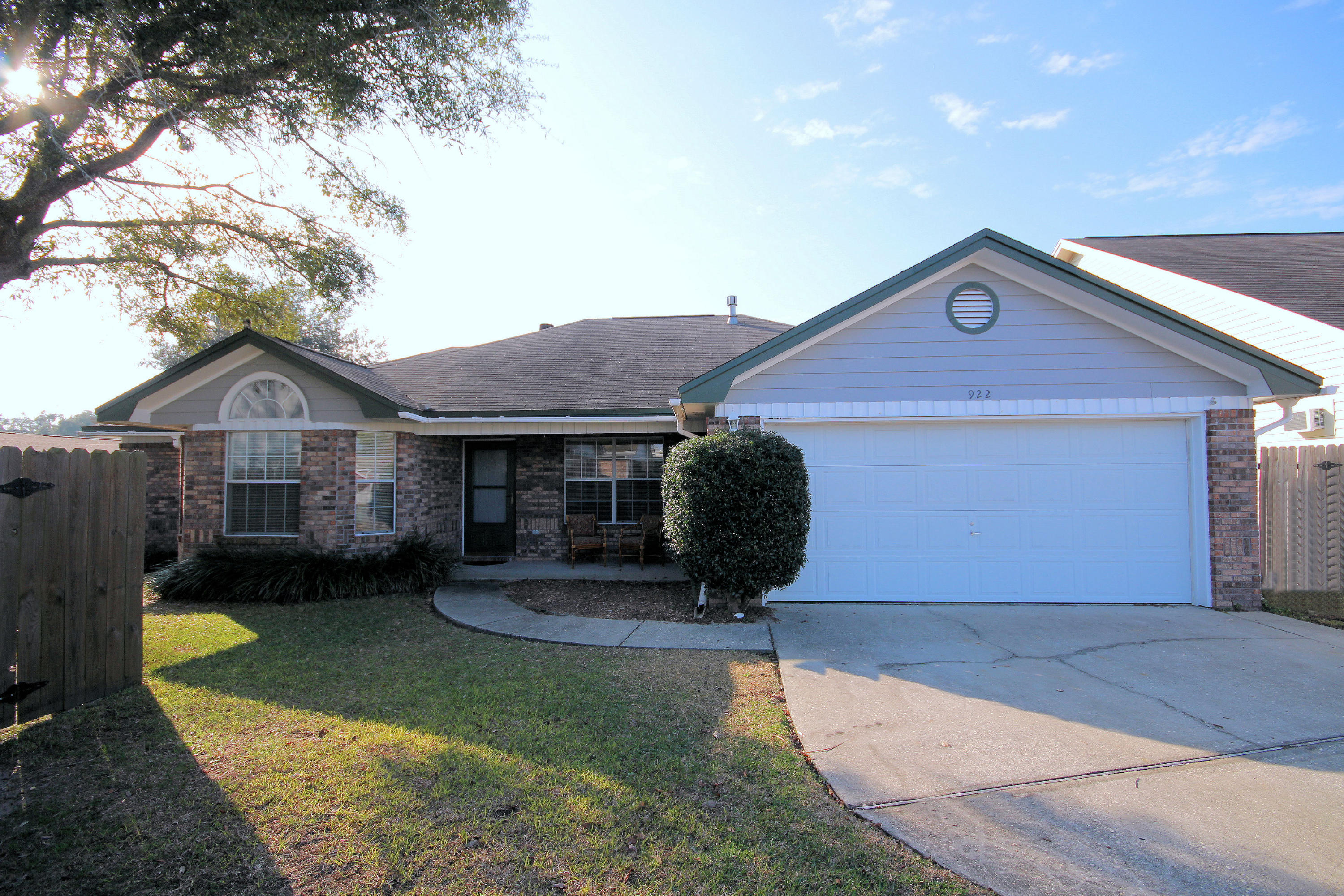 ROANOKE VILLAGE S/D - Residential