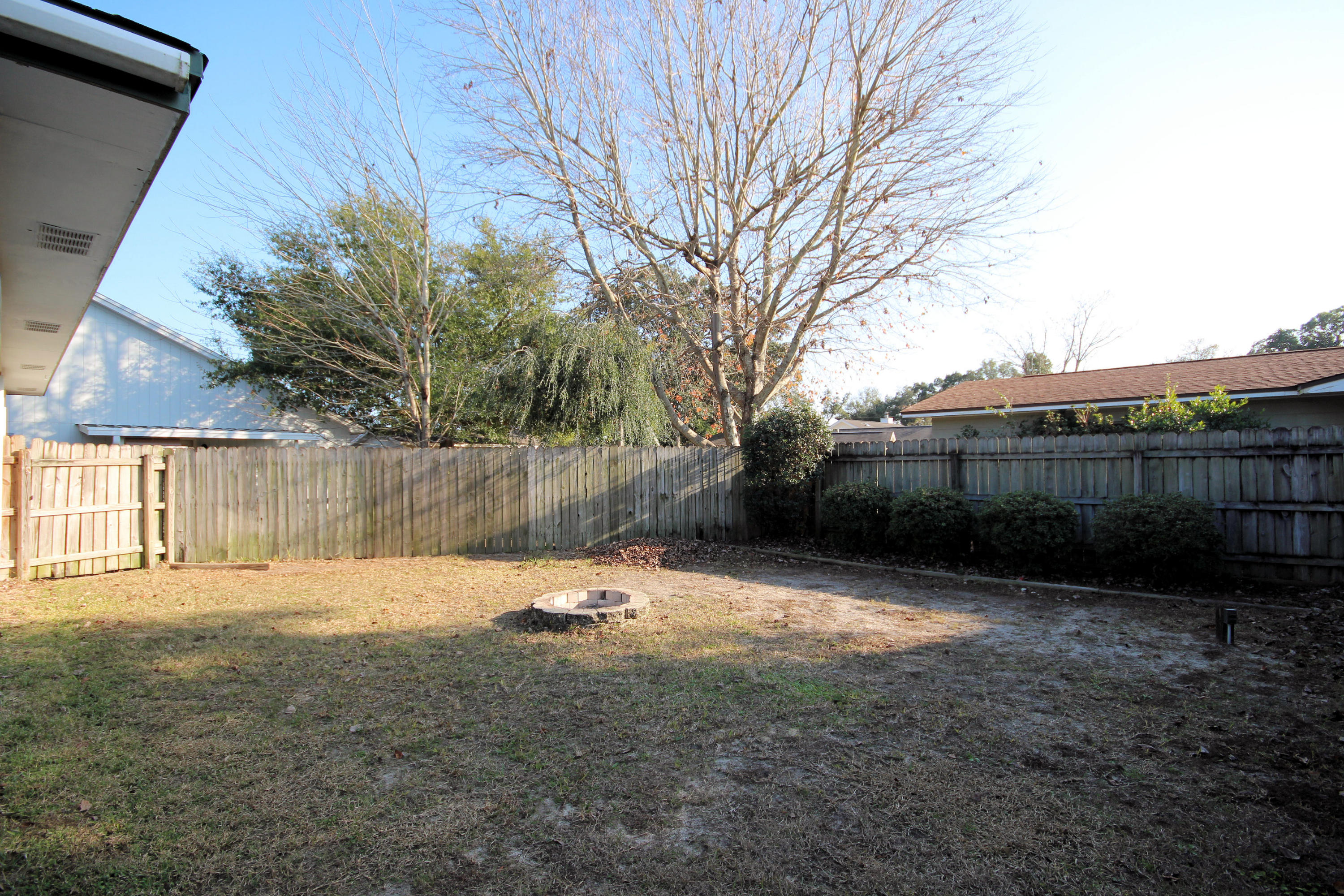 ROANOKE VILLAGE S/D - Residential