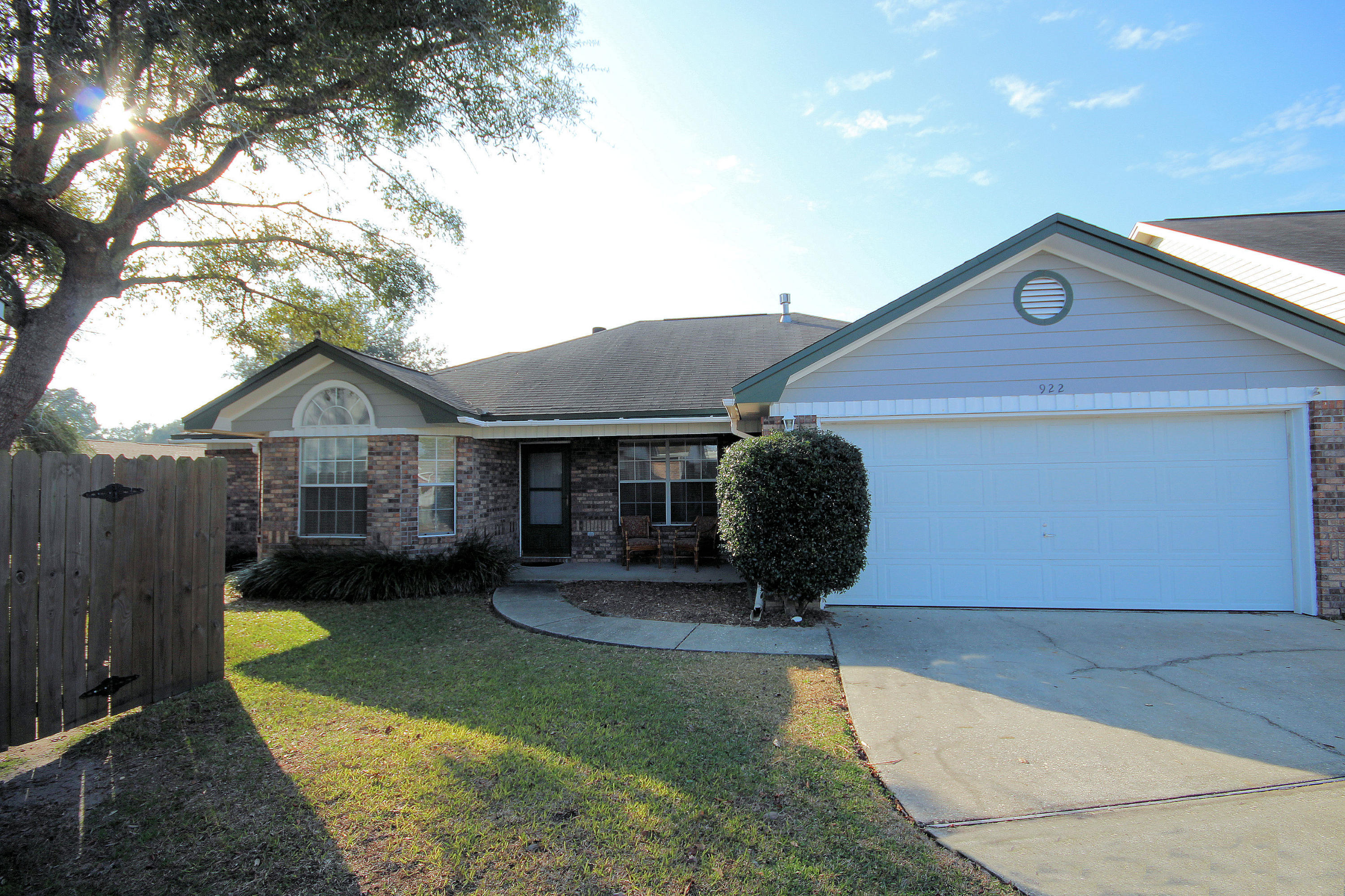 ROANOKE VILLAGE S/D - Residential