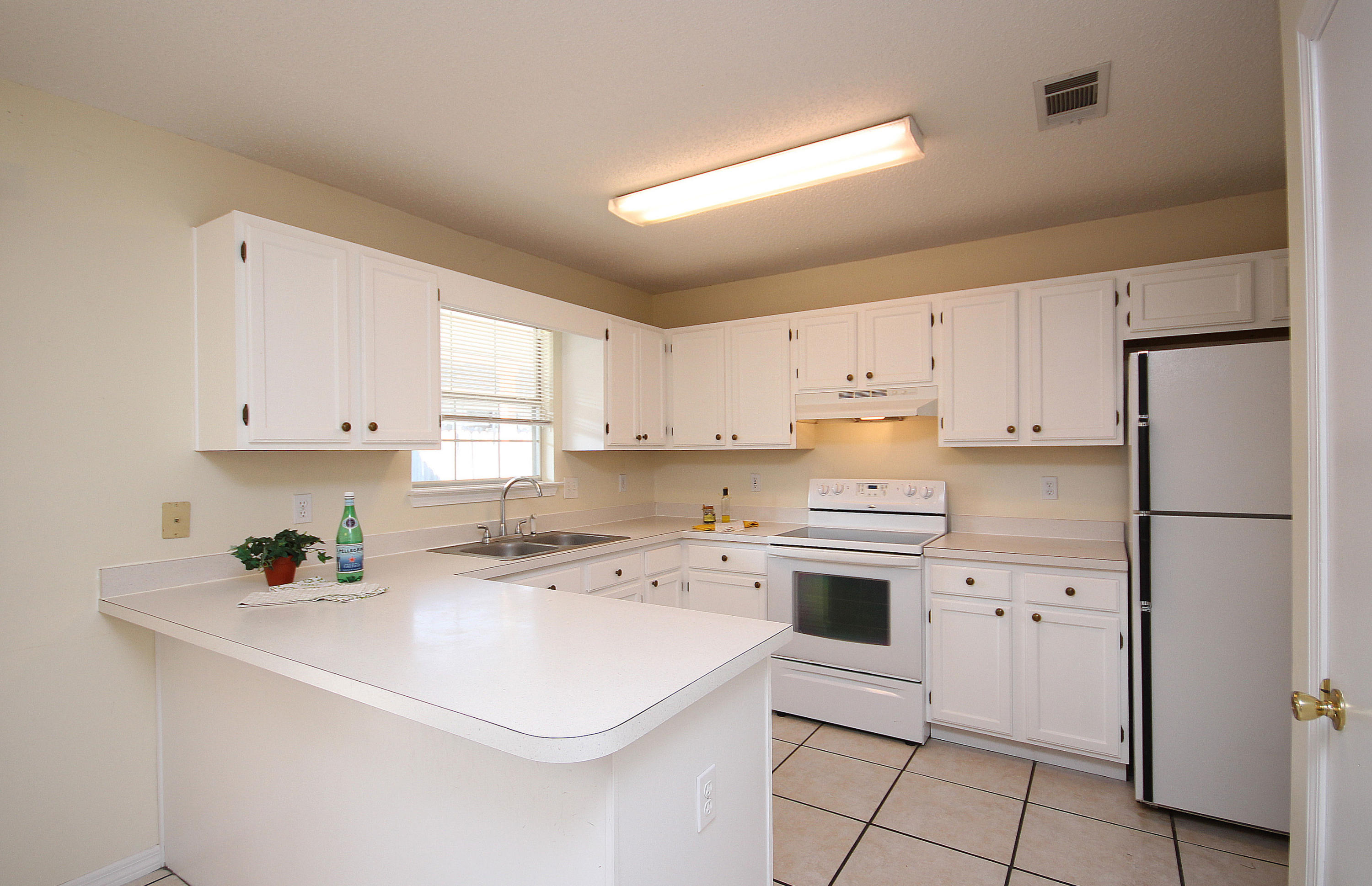 ROANOKE VILLAGE S/D - Residential