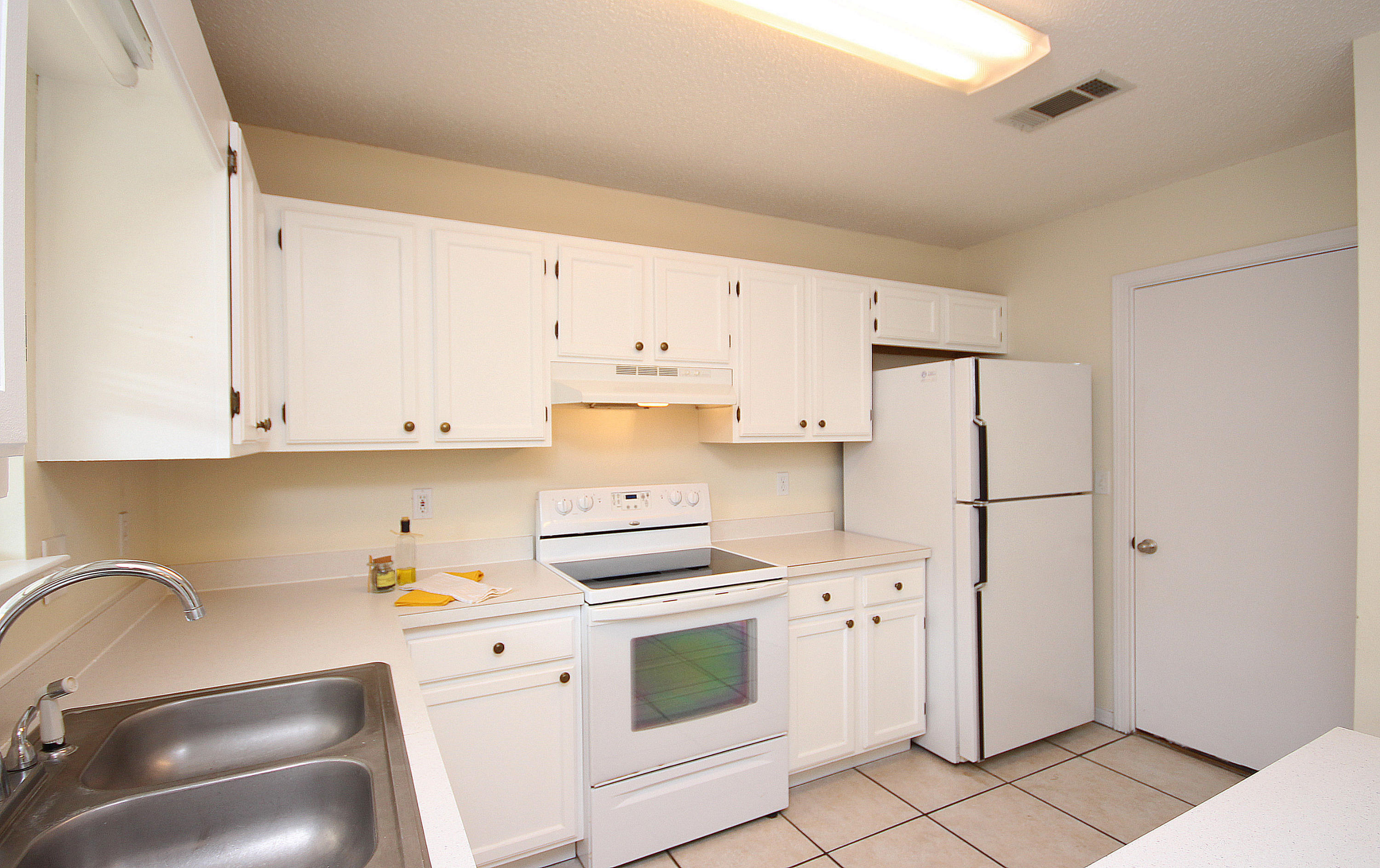 ROANOKE VILLAGE S/D - Residential