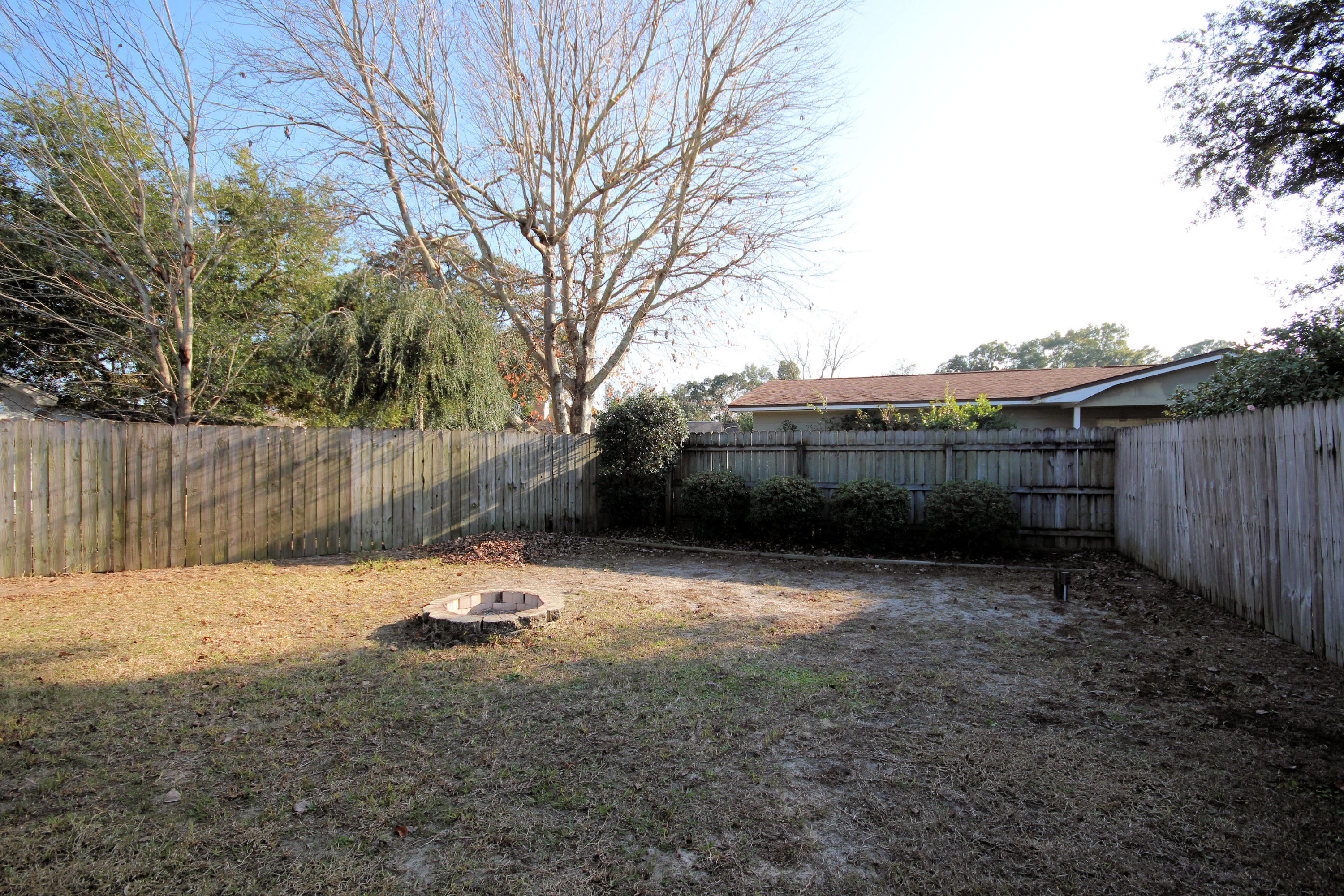 ROANOKE VILLAGE S/D - Residential