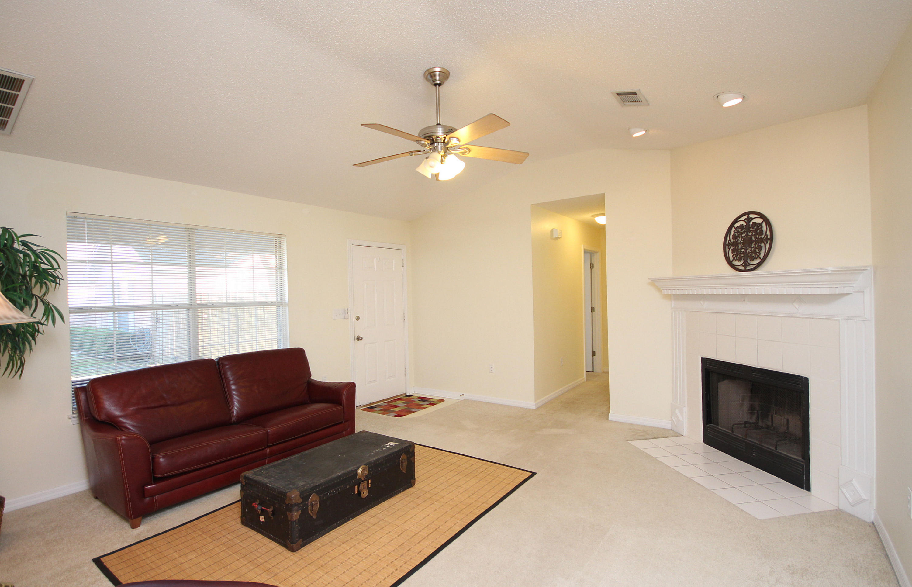 ROANOKE VILLAGE S/D - Residential