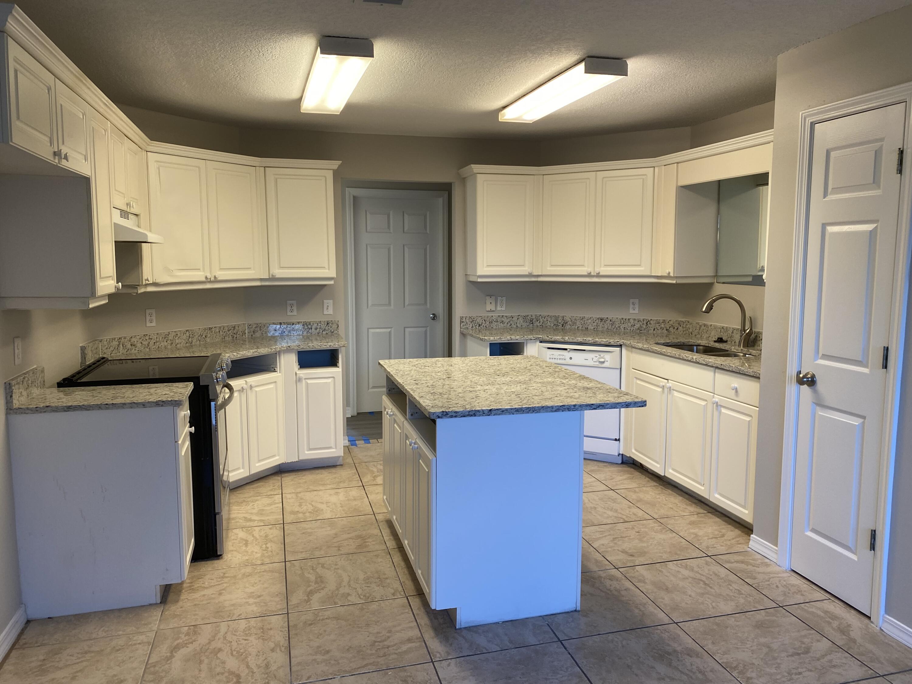 SANDY BEACH ESTATES - Residential