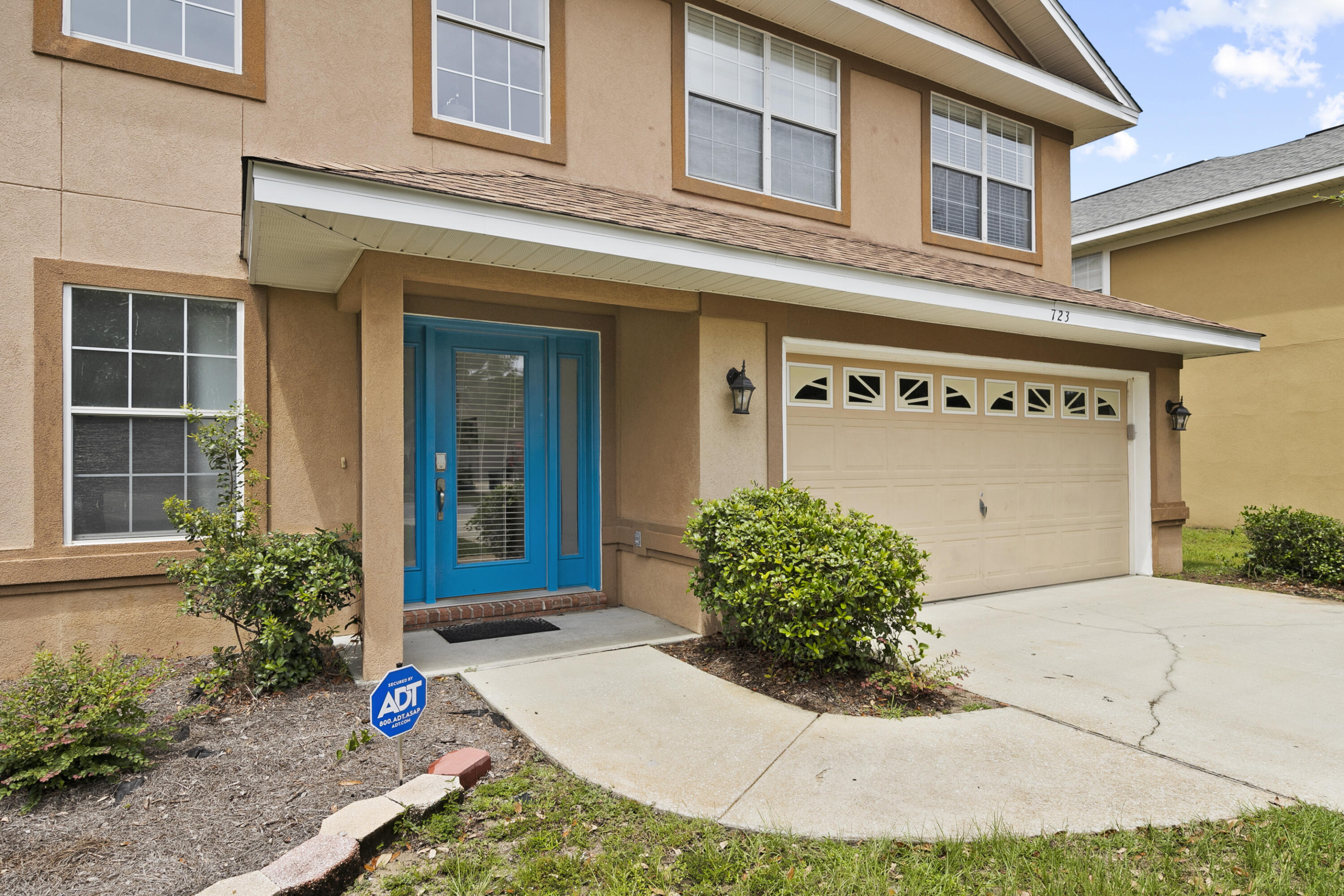 Beautiful home located in the desirable community Of Driftwood Estates. This spacious 4 Bedroom, 3 Bath home has an open Floor Plan with a large living room that is perfect For entertaining. The kitchen boasts Stainless Steel appliances, pantry, tons of cabinet and counter space and a large eat-In dining area that opens on to the back patio, The large Master Suite is Located upstairs with a garden tub, separate shower and double vanity. Large fenced in backyard that Is perfect For grilling, entertaining and lots of outside summer fun! Driftwood Estates is a great neighborhood that Is surrounded by the beautiful Choctawhatchee Bay. It has numerous ponds, neighborhood park and is convenient to shopping, restaurants, Sacred Heart Hospital, Grand Boulevard and more.