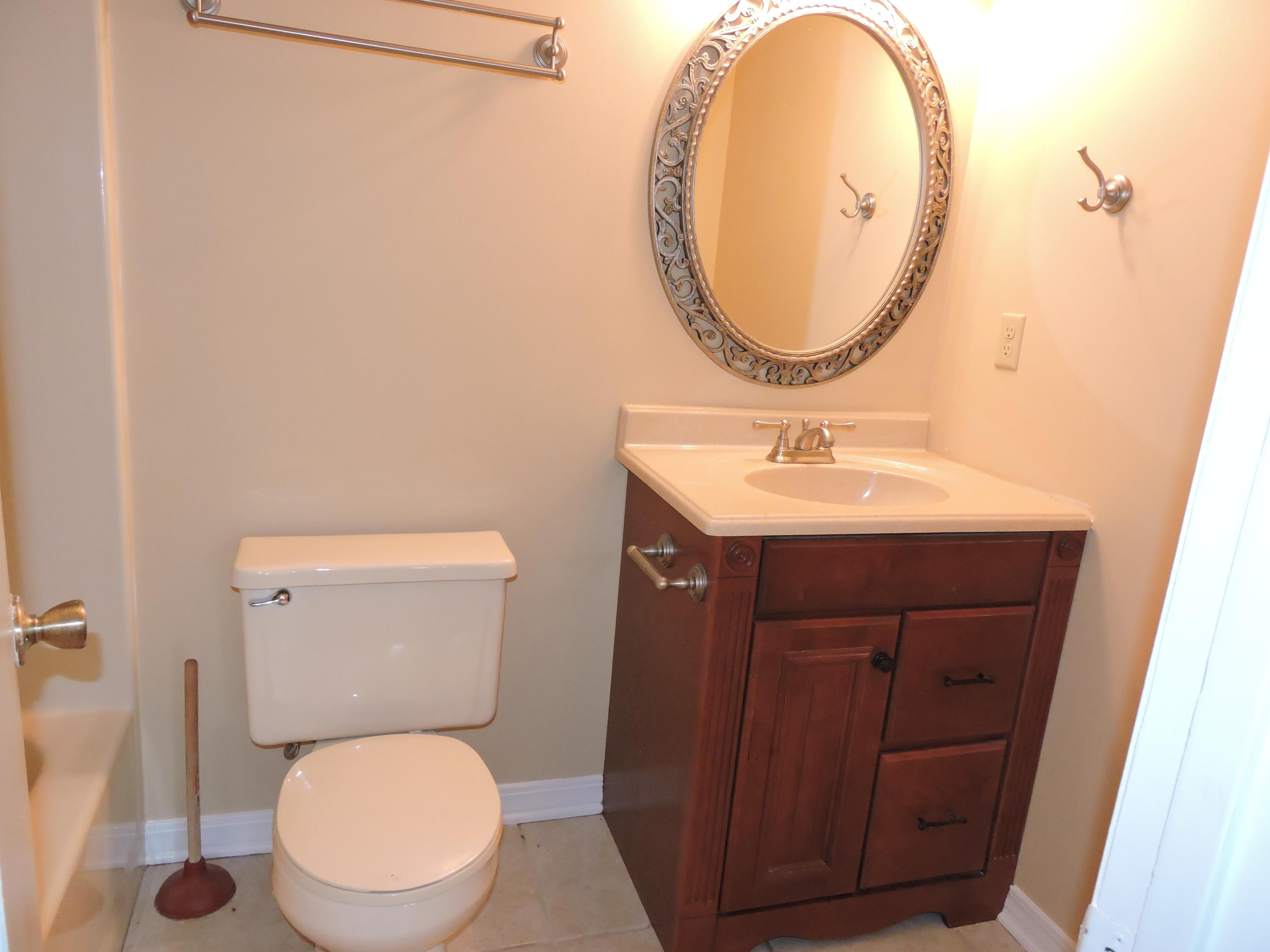 SHOAL CREEK MANOR EAST - Residential Lease