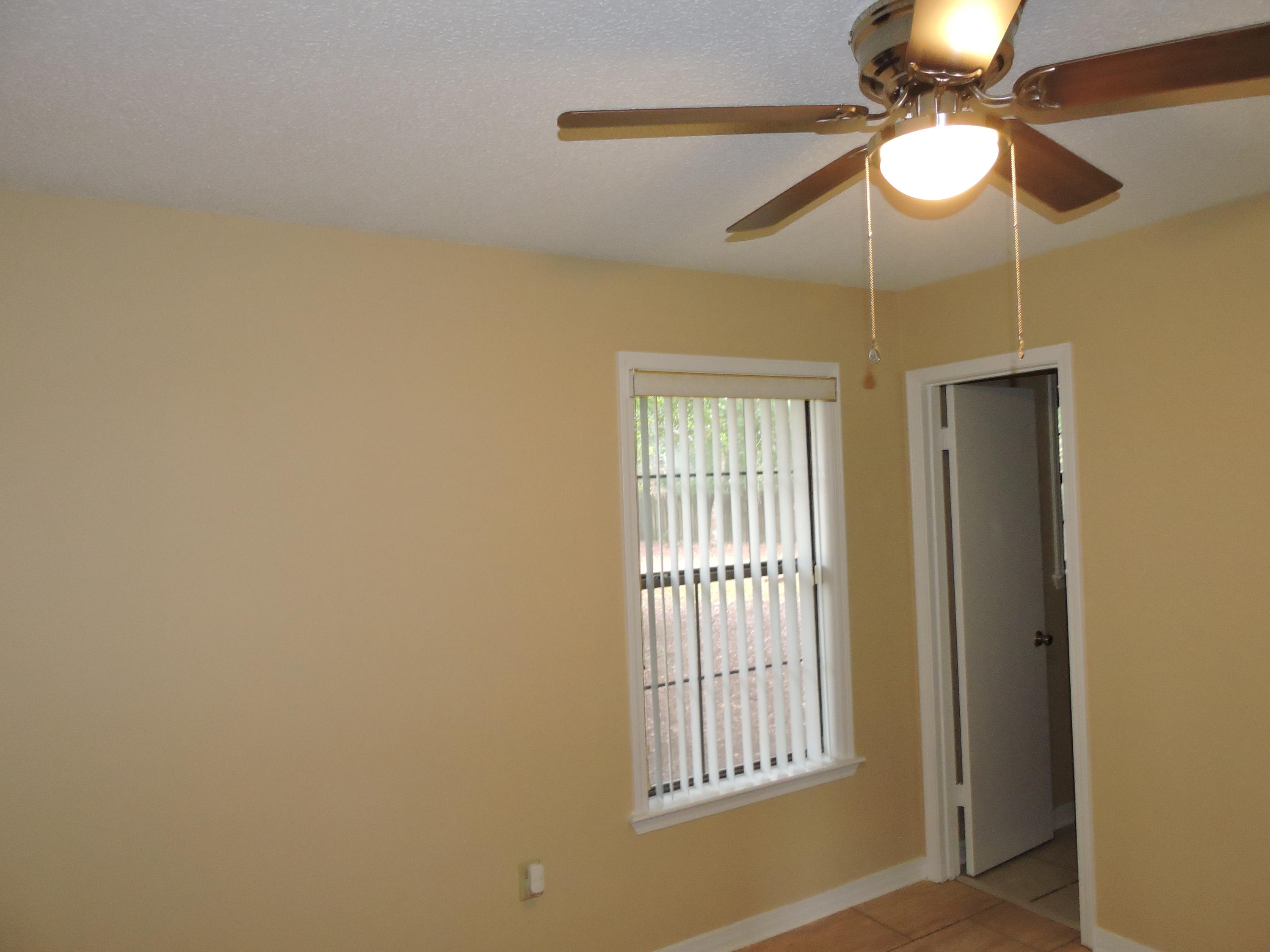 SHOAL CREEK MANOR EAST - Residential Lease