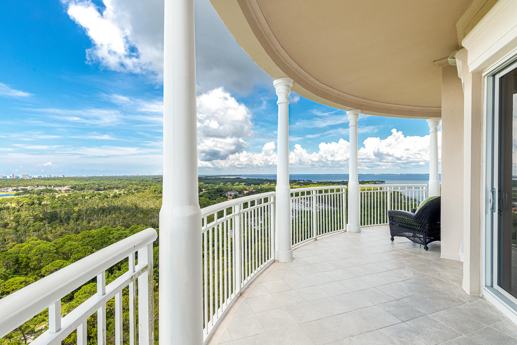 ONE WATER PLACE AT KELLY PLANTATION - Residential