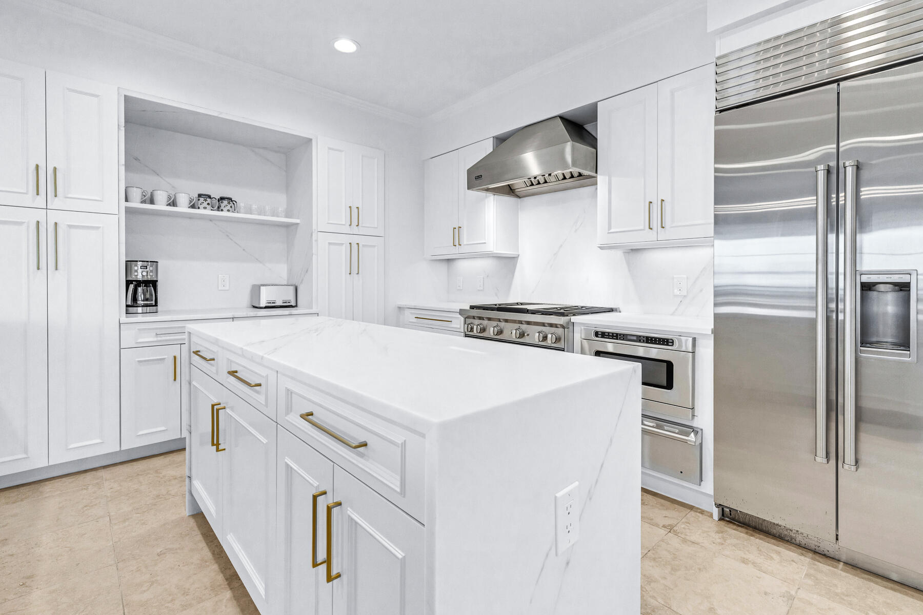 ONE WATER PLACE AT KELLY PLANTATION - Residential