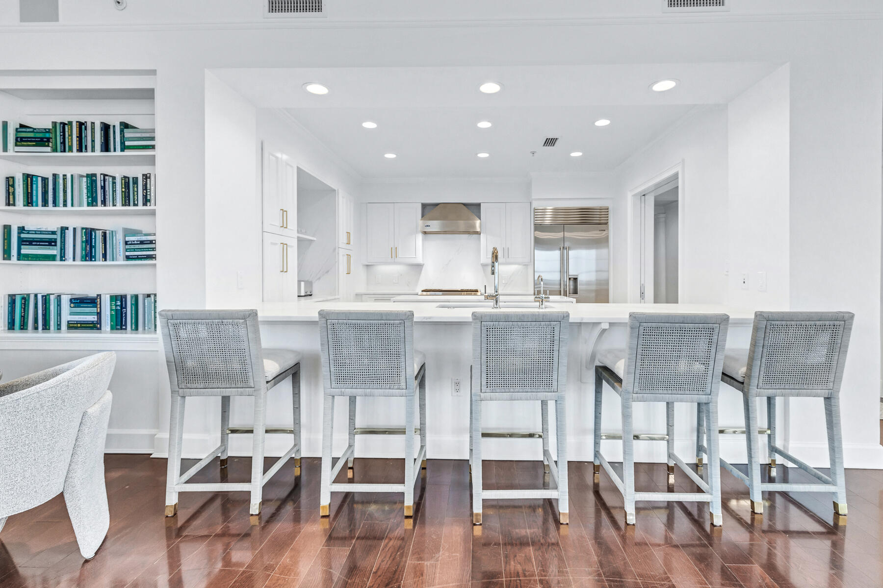 ONE WATER PLACE AT KELLY PLANTATION - Residential