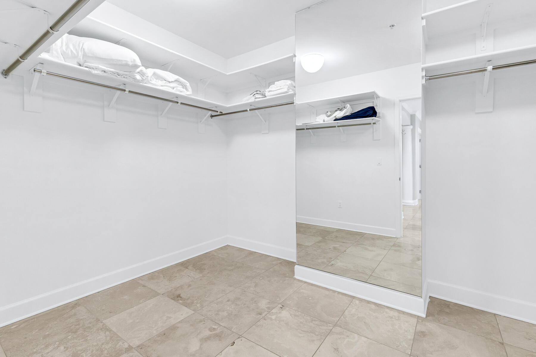 ONE WATER PLACE AT KELLY PLANTATION - Residential