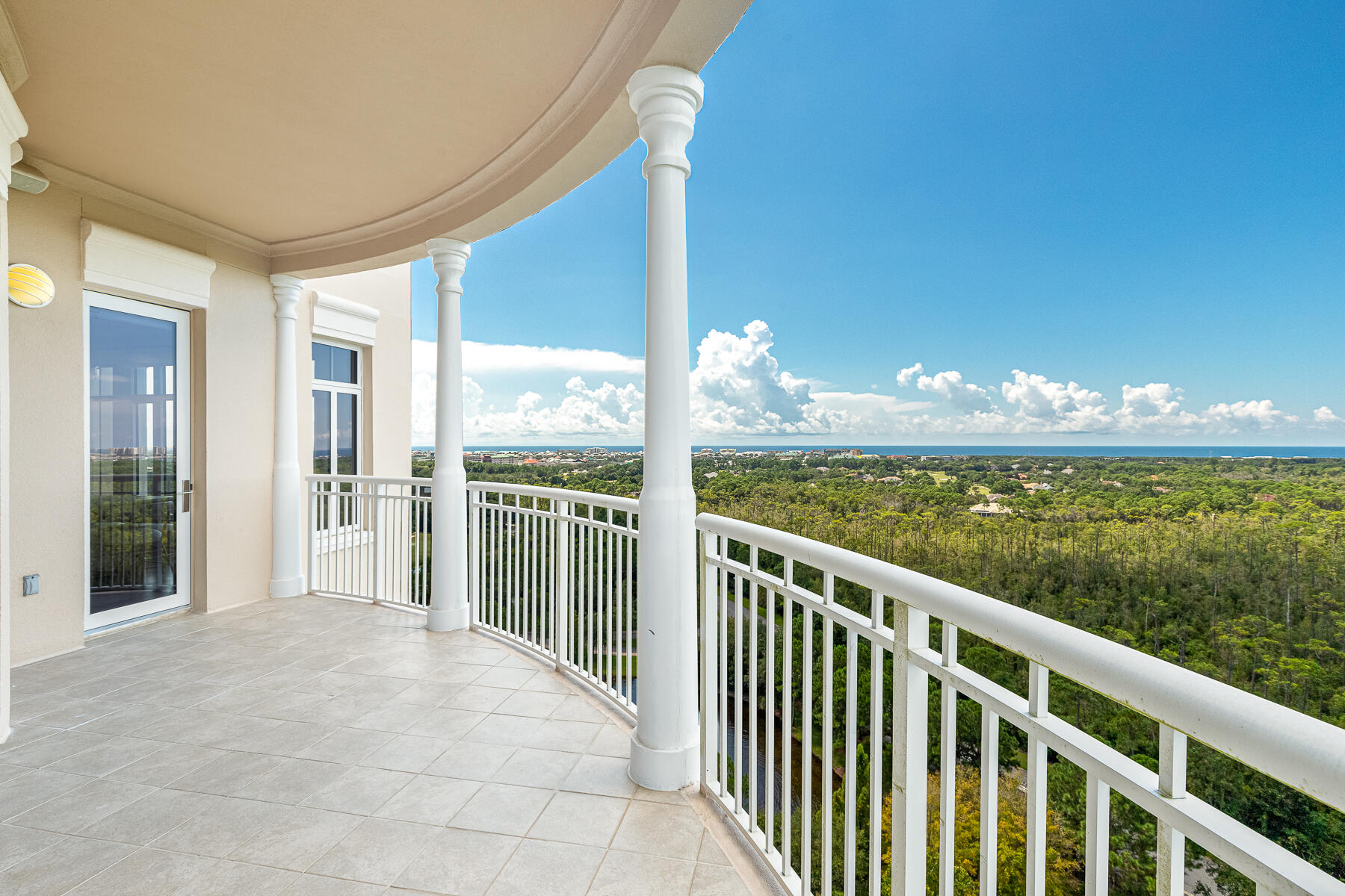 ONE WATER PLACE AT KELLY PLANTATION - Residential