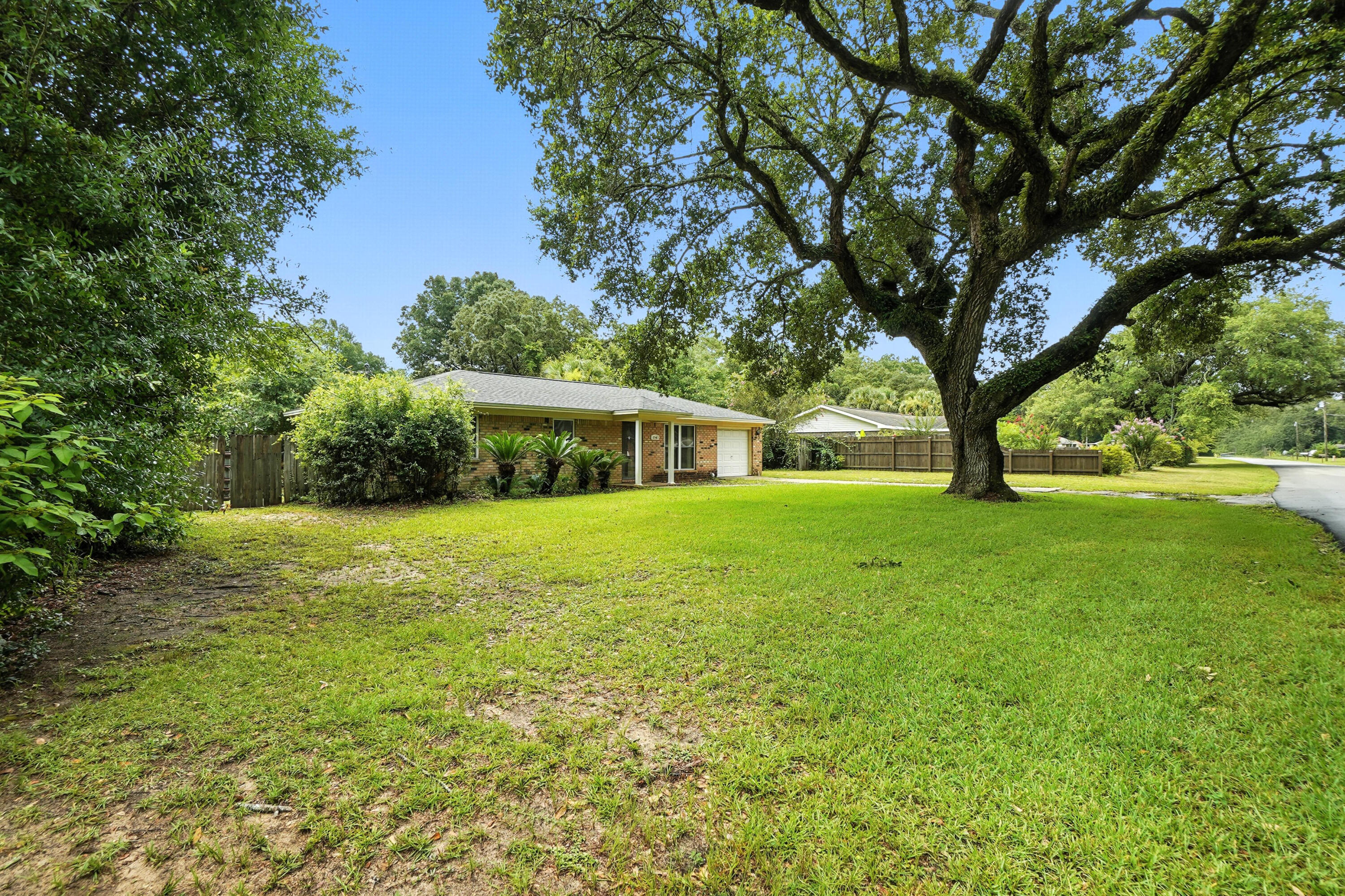Charming Countryside Retreat in Milton, FL!Discover the perfect blend of peaceful country living and convenient access to Milton's amenities. This delightful 3-bedroom, 2-bathroom single-family home offers 1,144 sq ft of comfortable living space on a generous 0.36-acre lot. Roof is only 2 years old. Schedule your private showing before this home is gone.