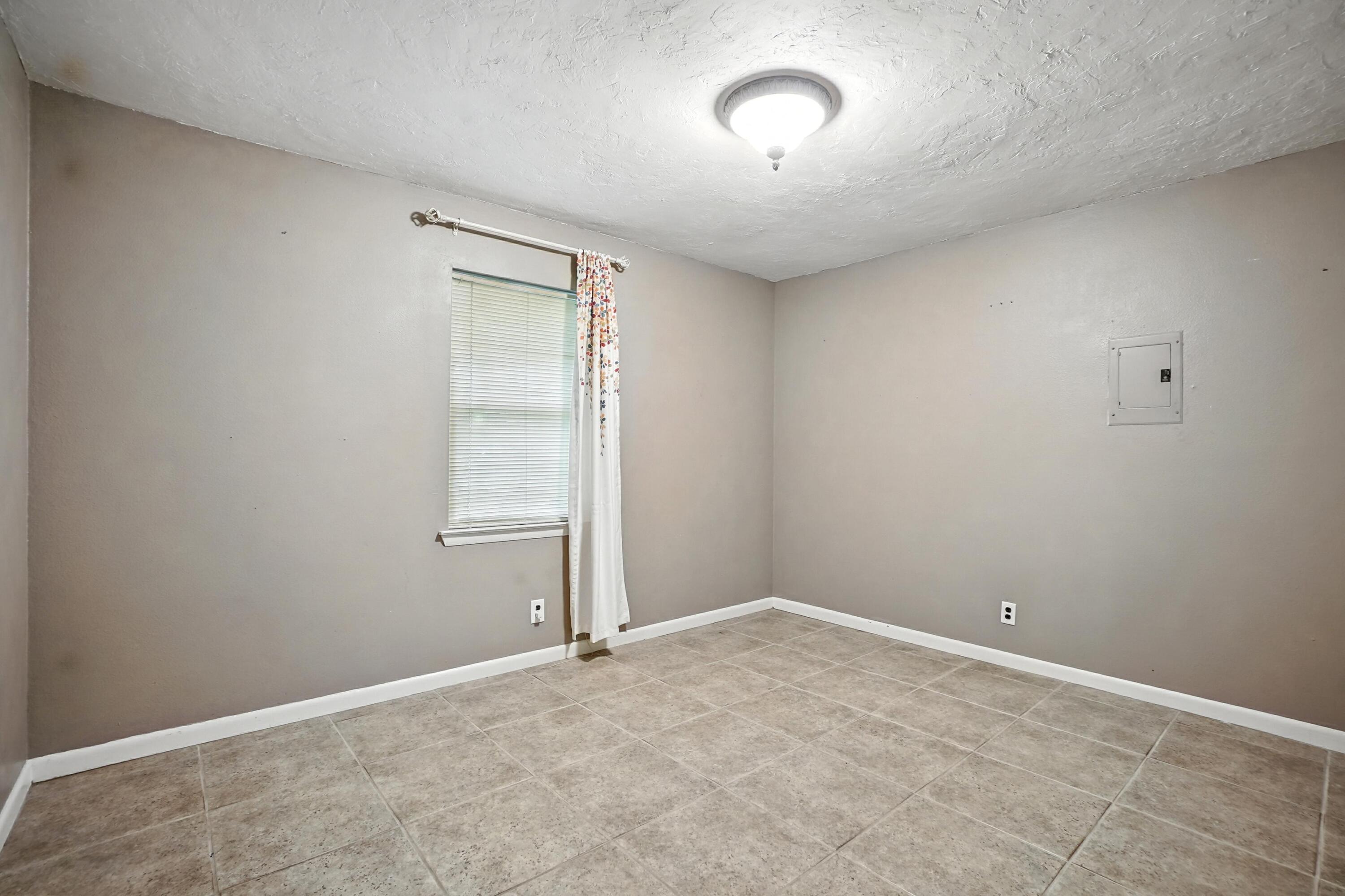 HAYES HEIGHTS - Residential