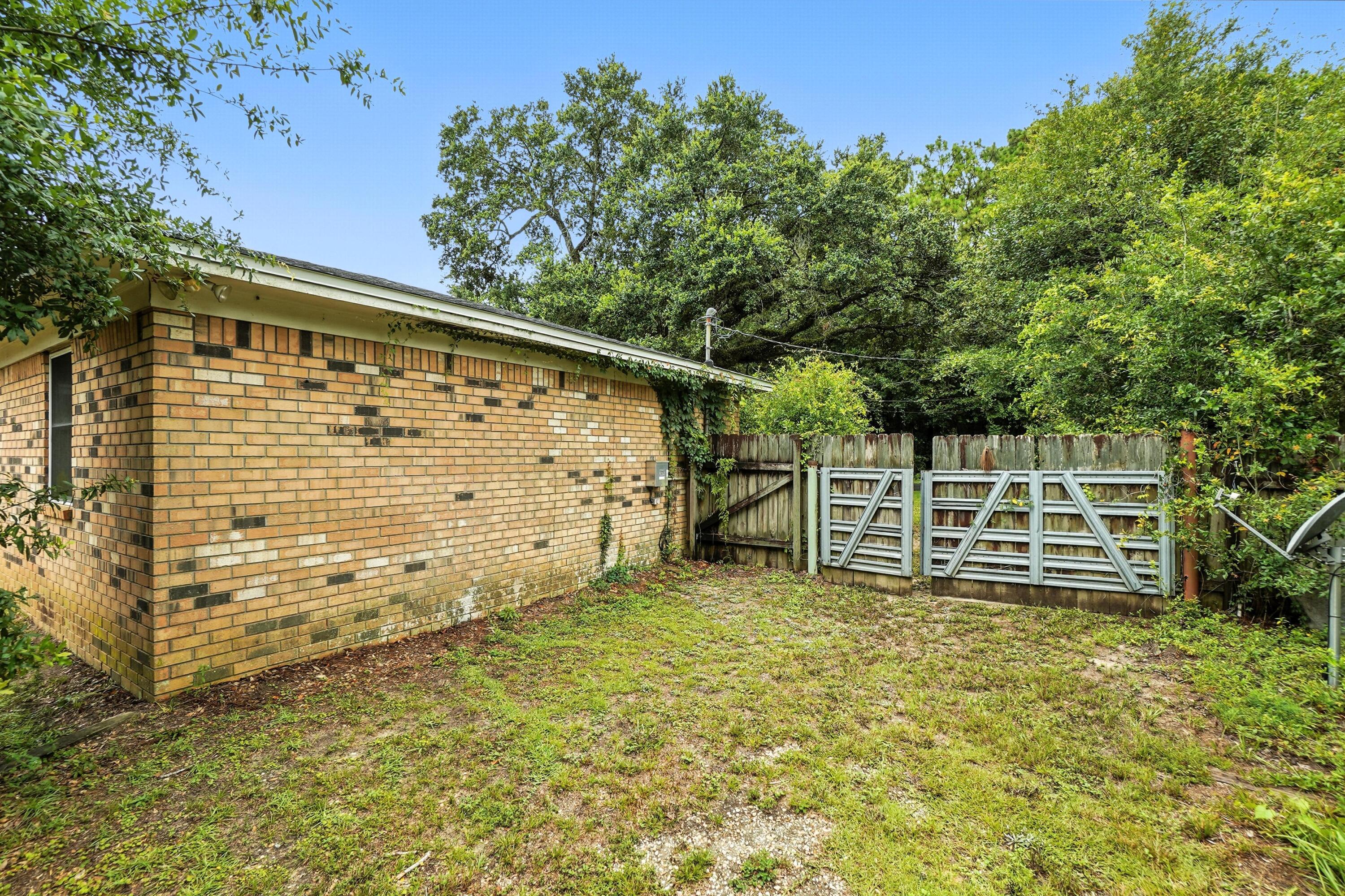 HAYES HEIGHTS - Residential