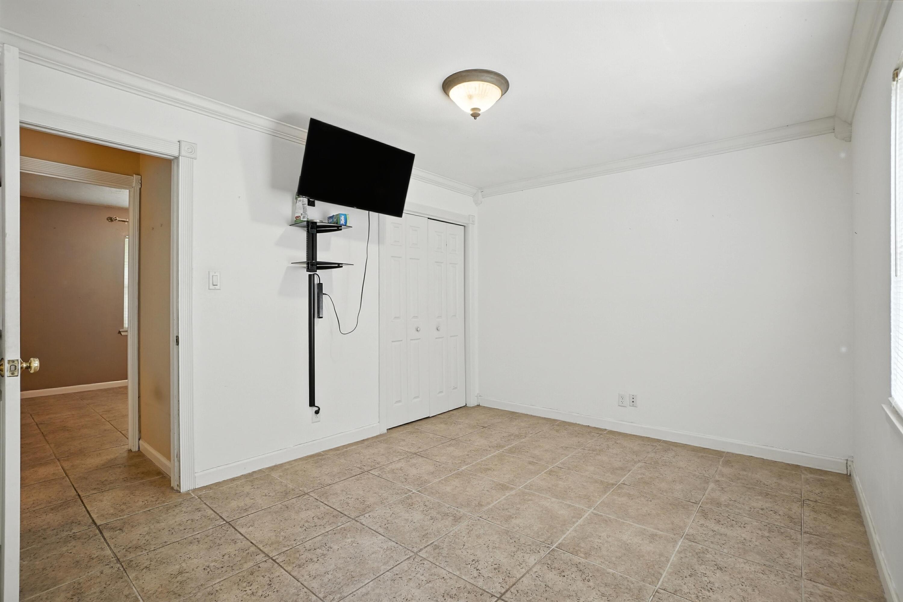 HAYES HEIGHTS - Residential