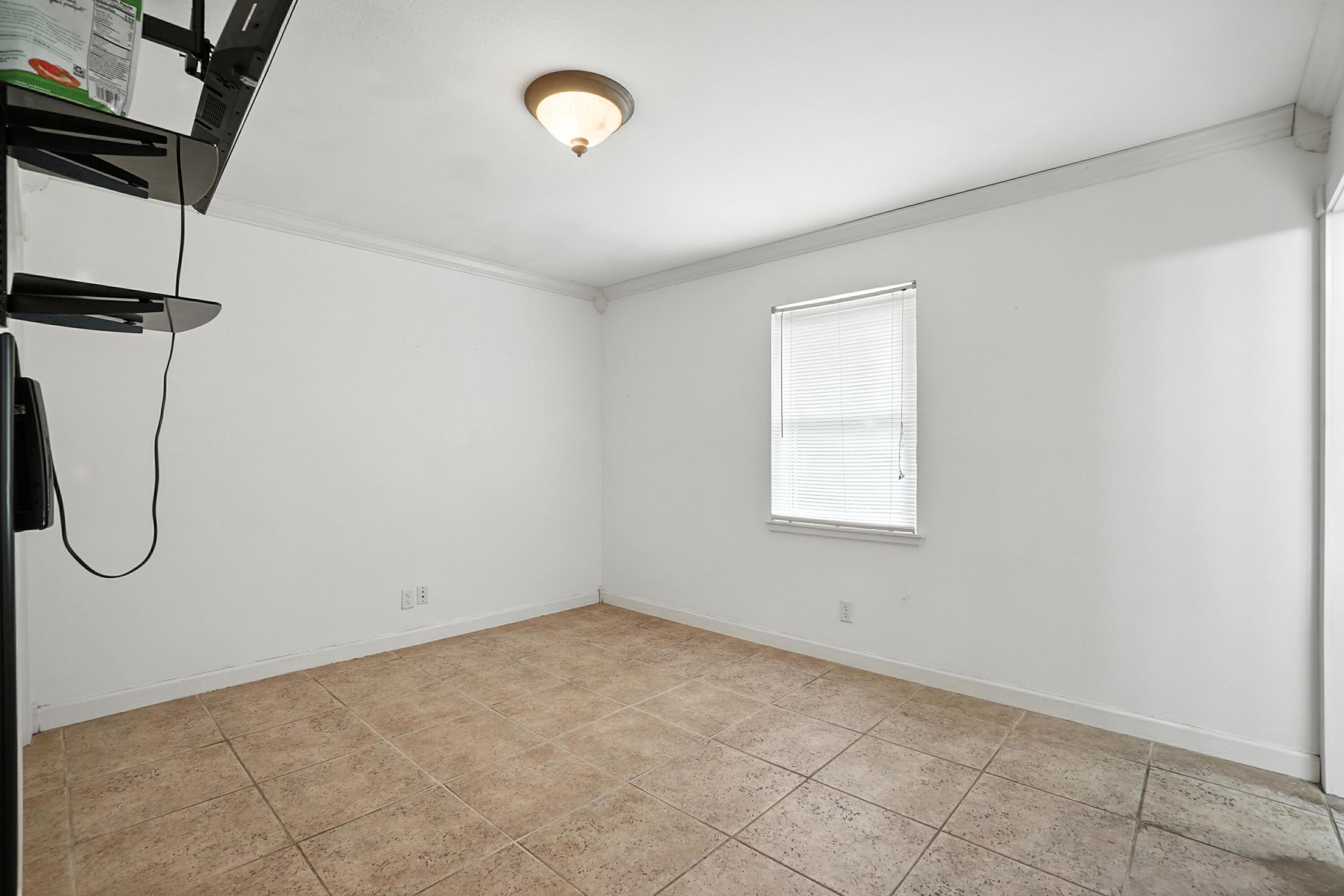 HAYES HEIGHTS - Residential