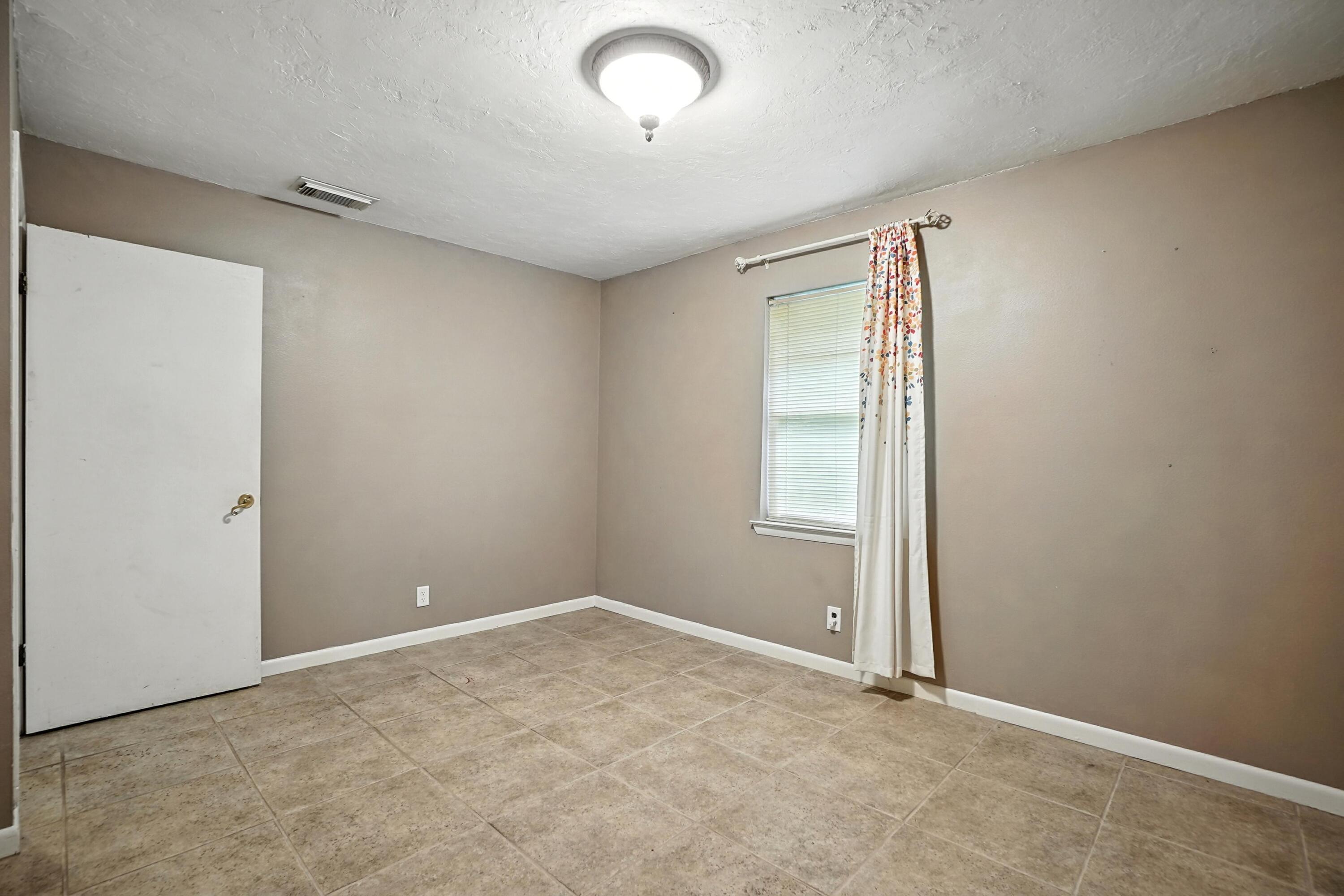 HAYES HEIGHTS - Residential