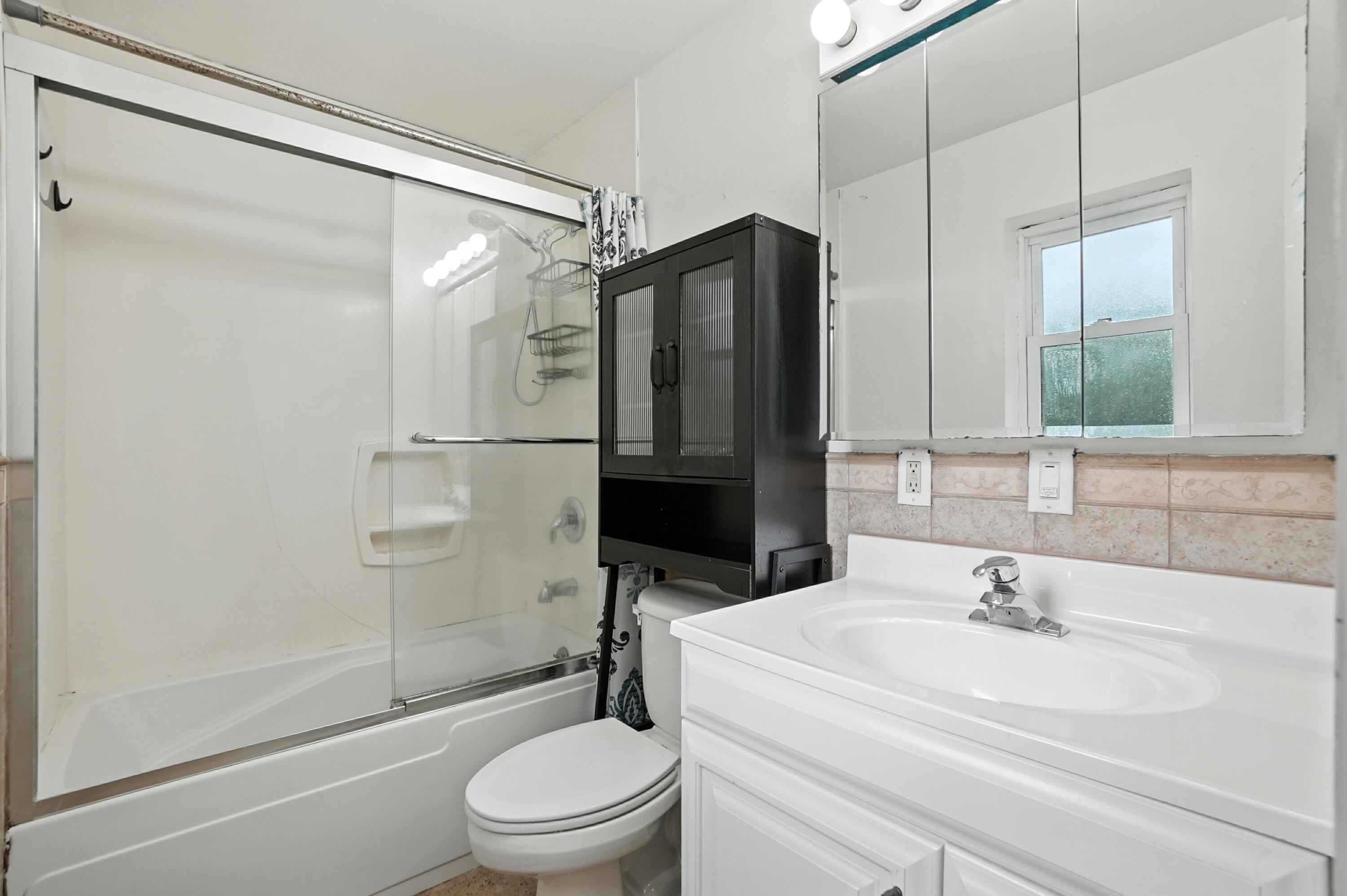 HAYES HEIGHTS - Residential