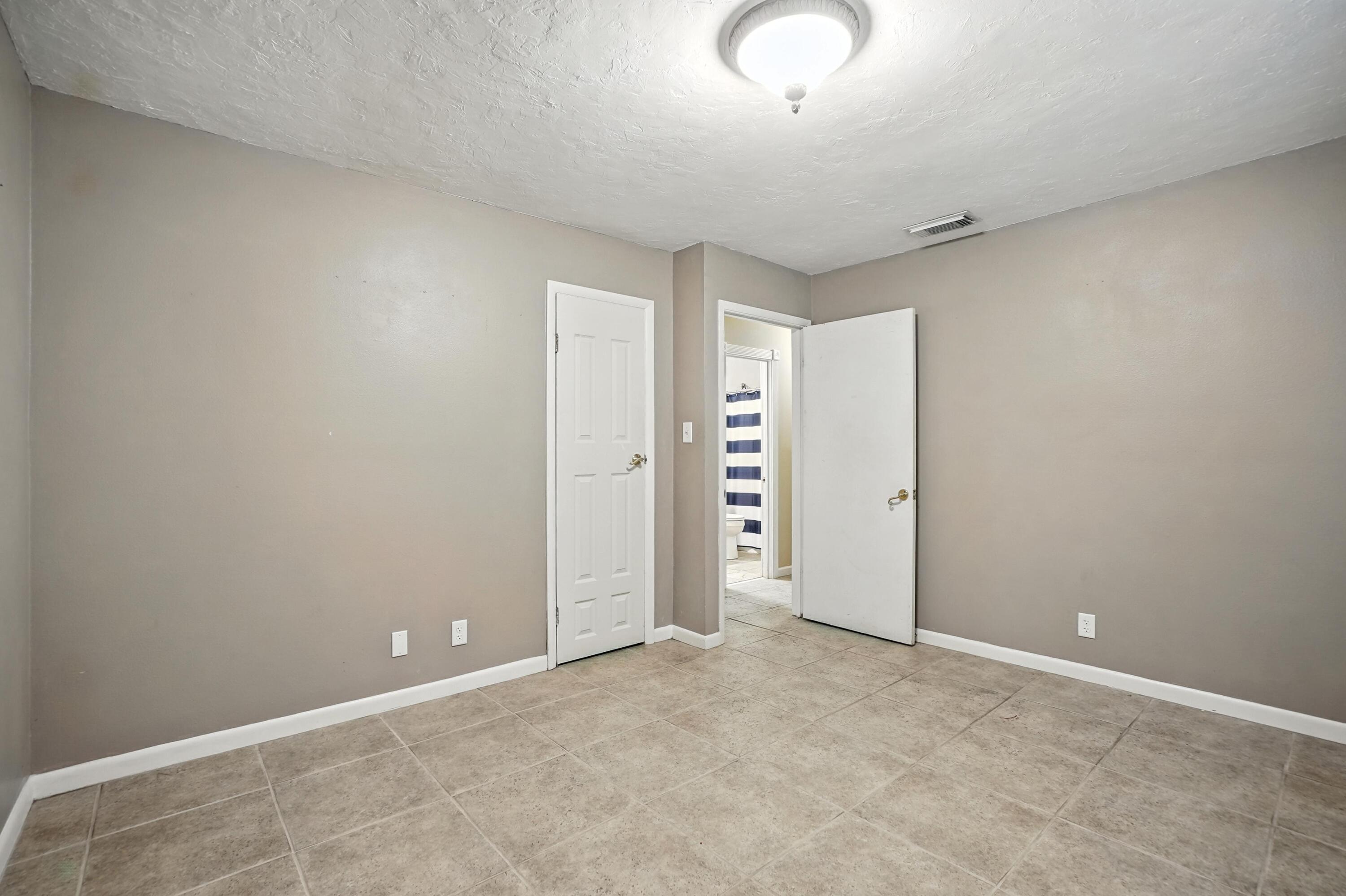 HAYES HEIGHTS - Residential