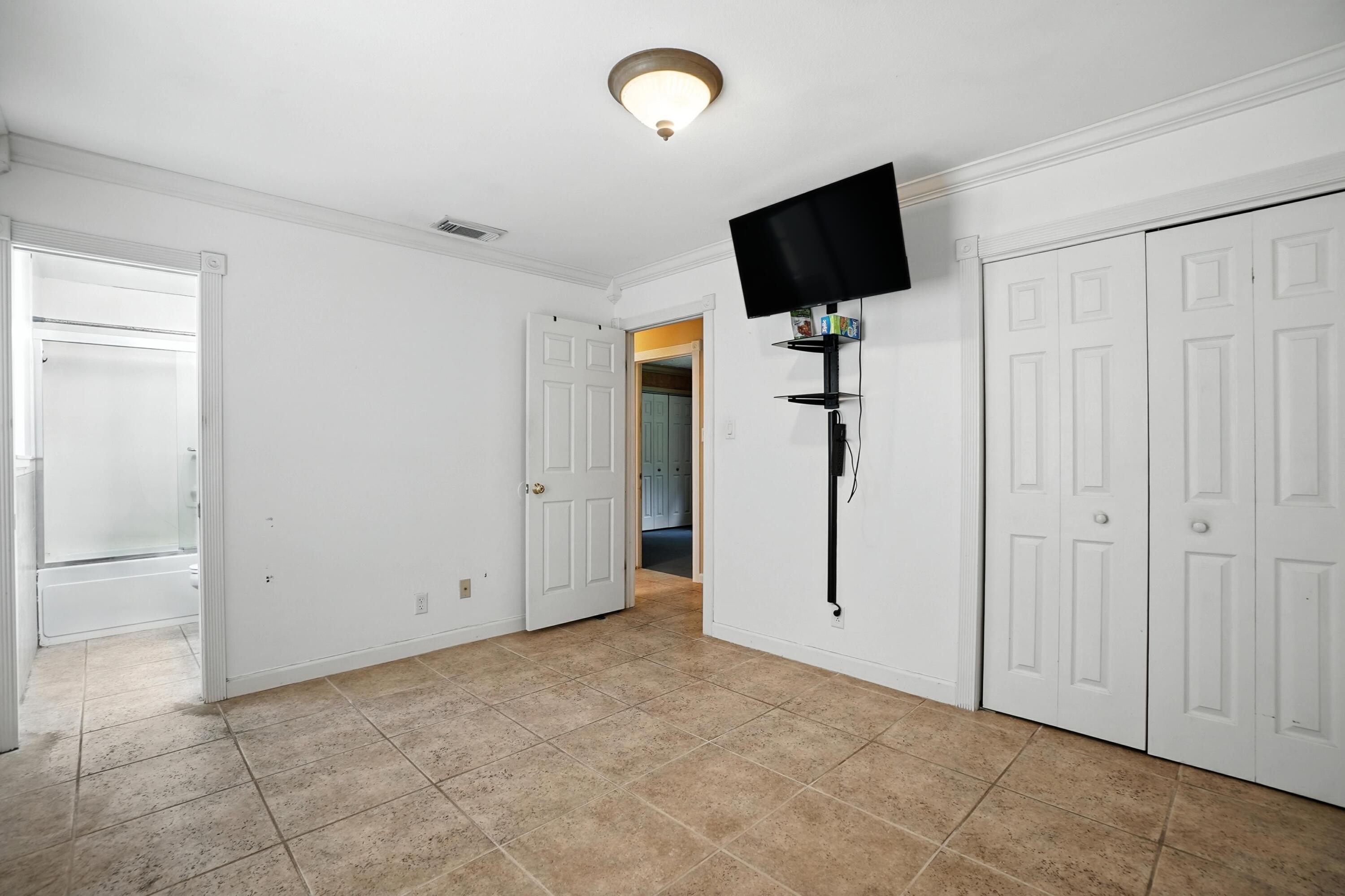HAYES HEIGHTS - Residential
