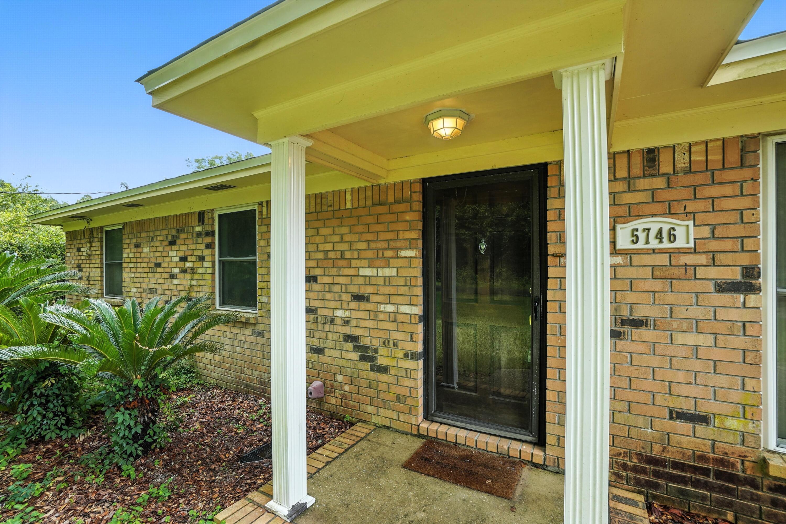 HAYES HEIGHTS - Residential
