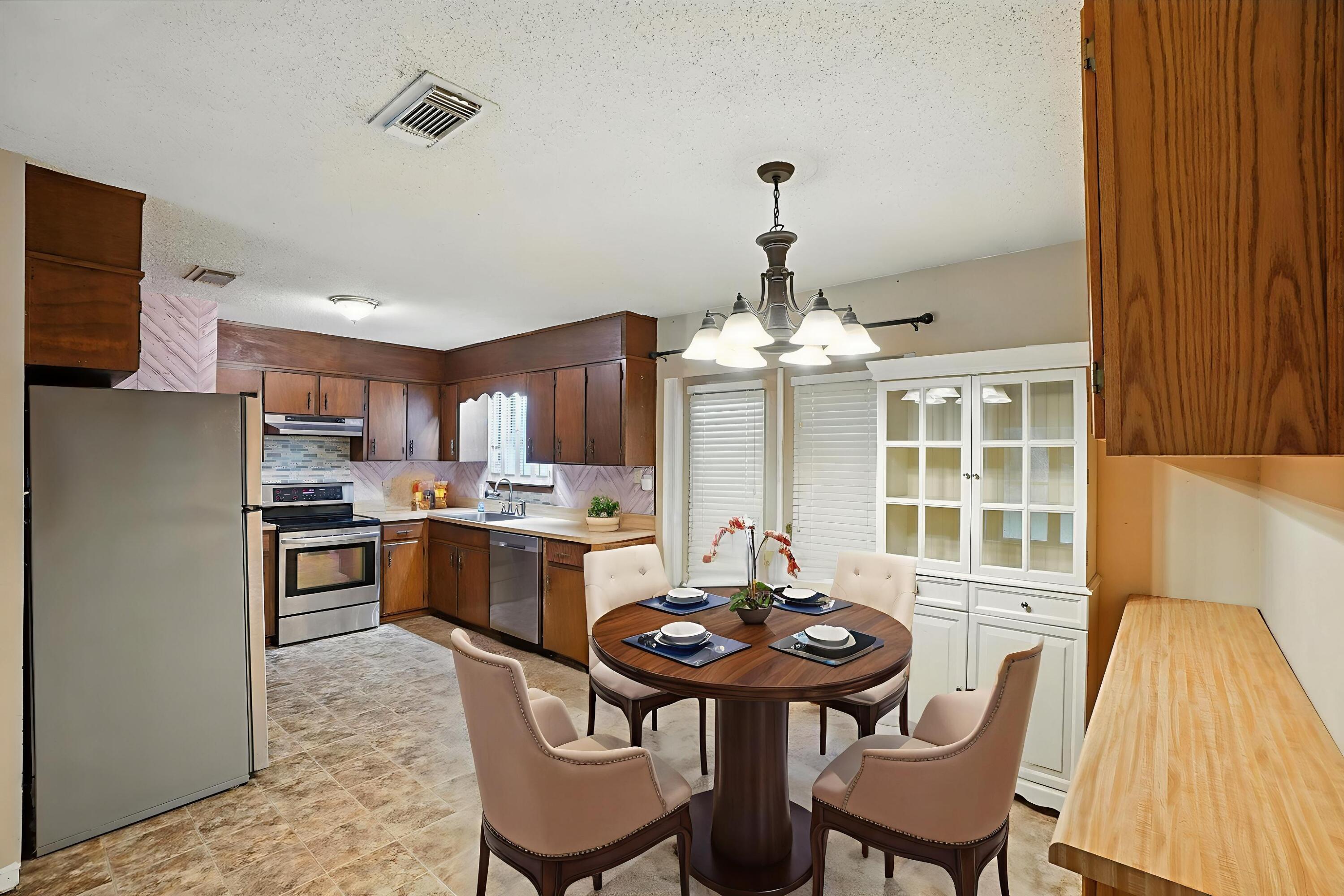 HAYES HEIGHTS - Residential